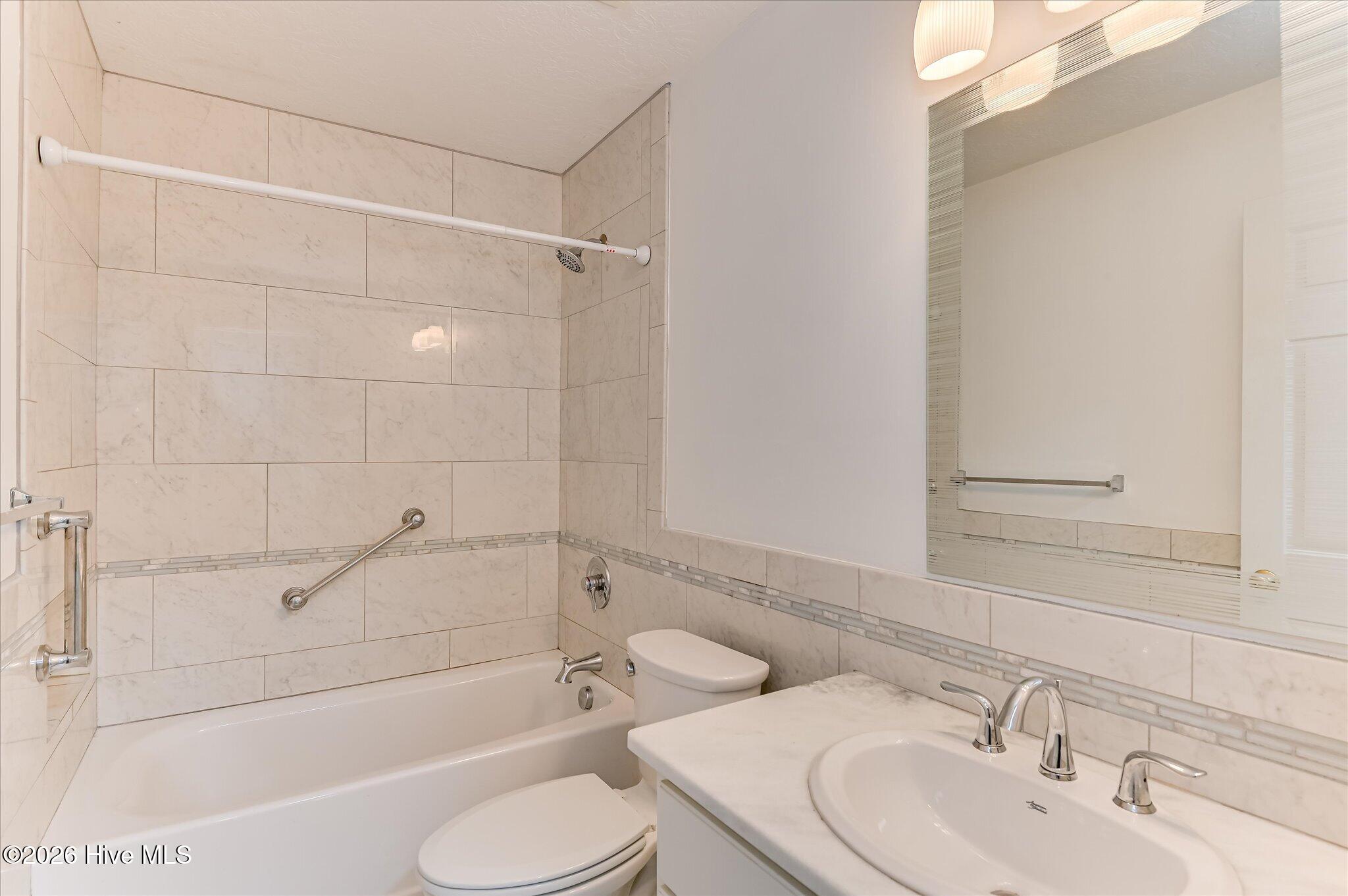 124 Oakland Drive Property Photo 23