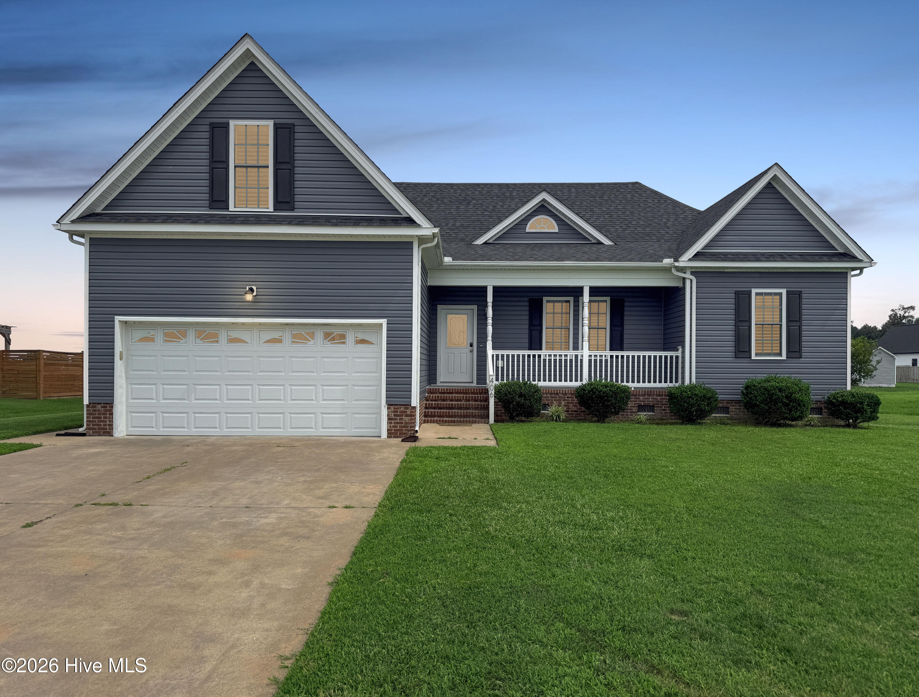 406 Spinnaker Street Property Photo 1