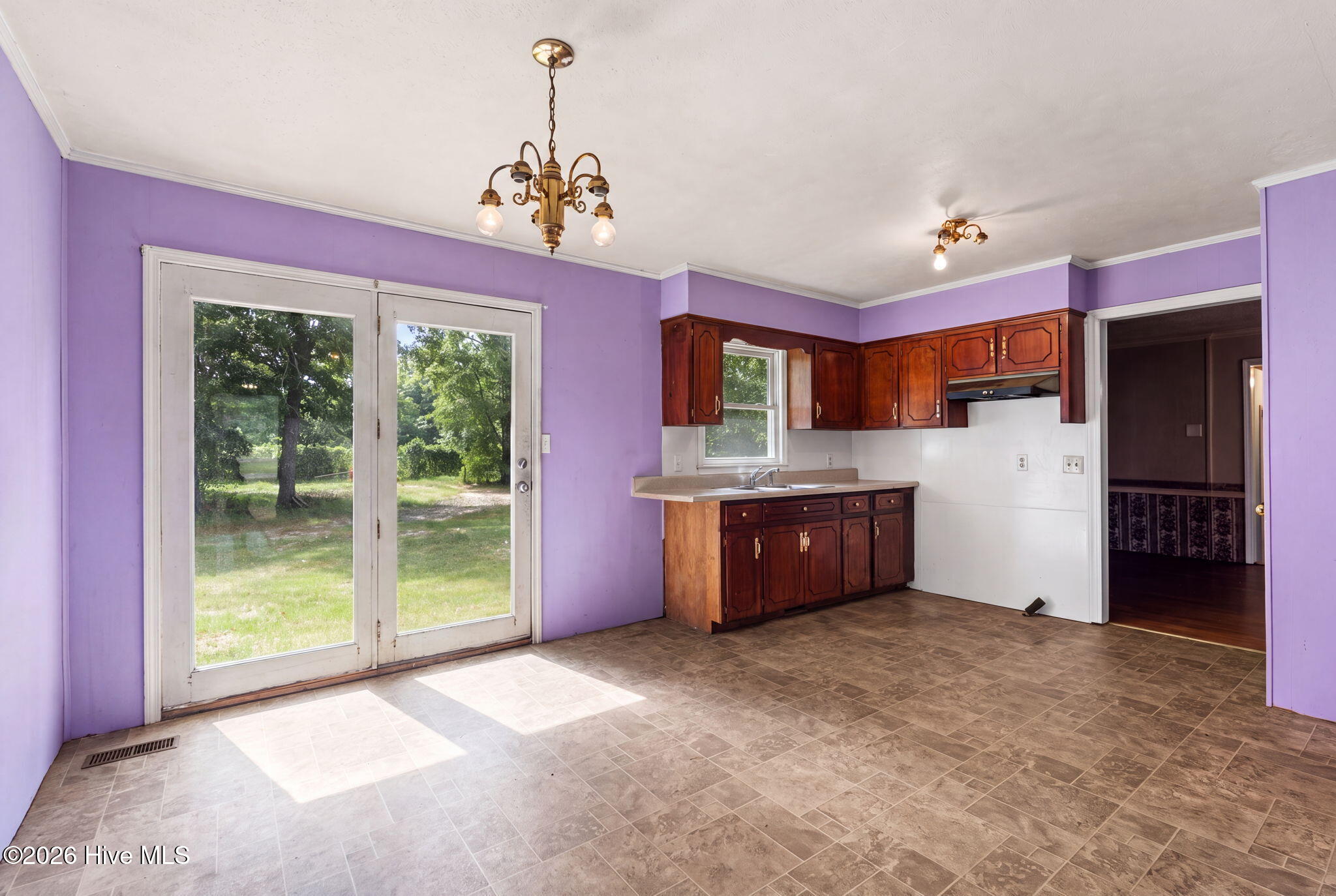 402 5th Street Property Photo 8