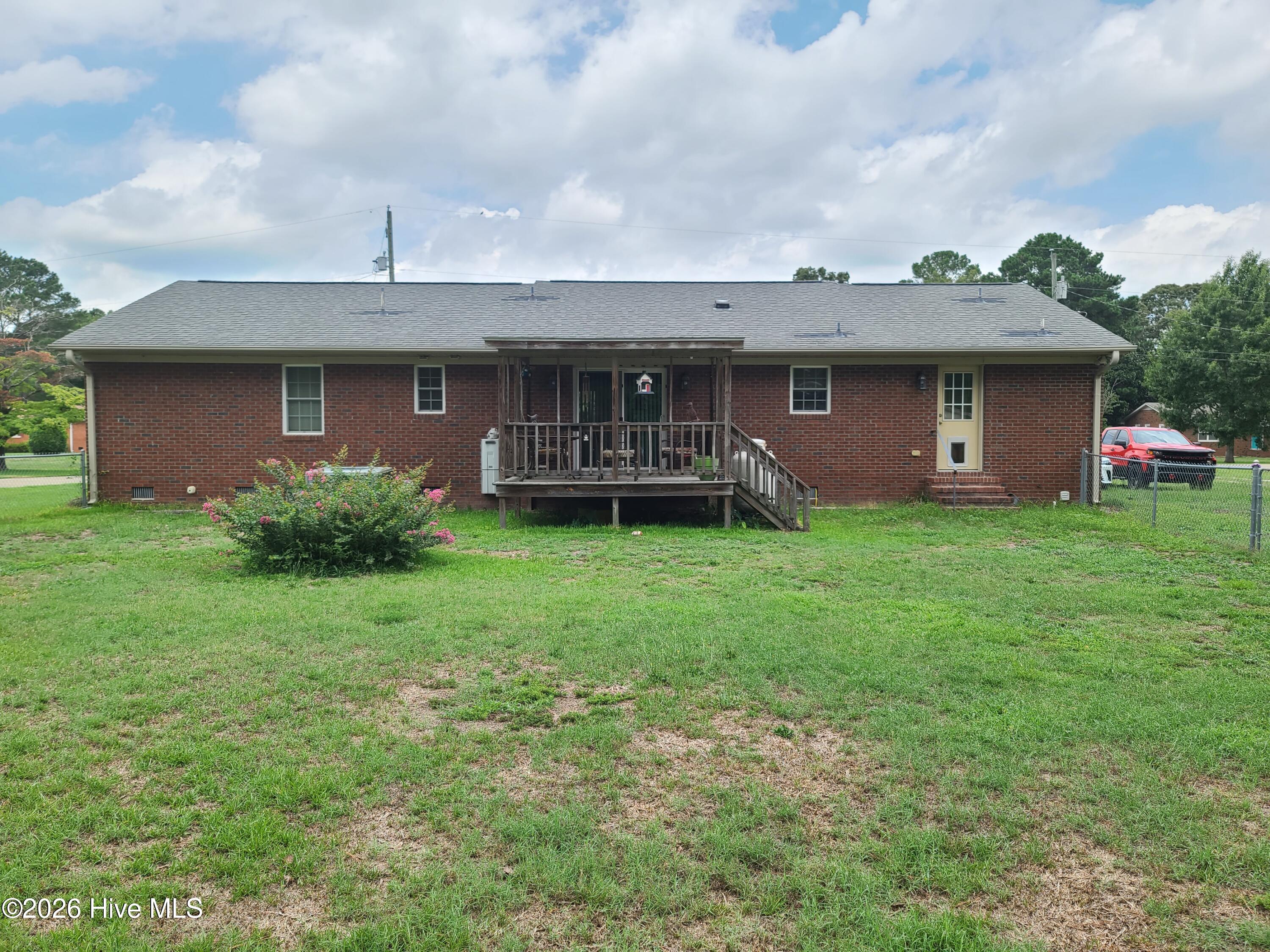 569 Central Avenue Property Photo 4