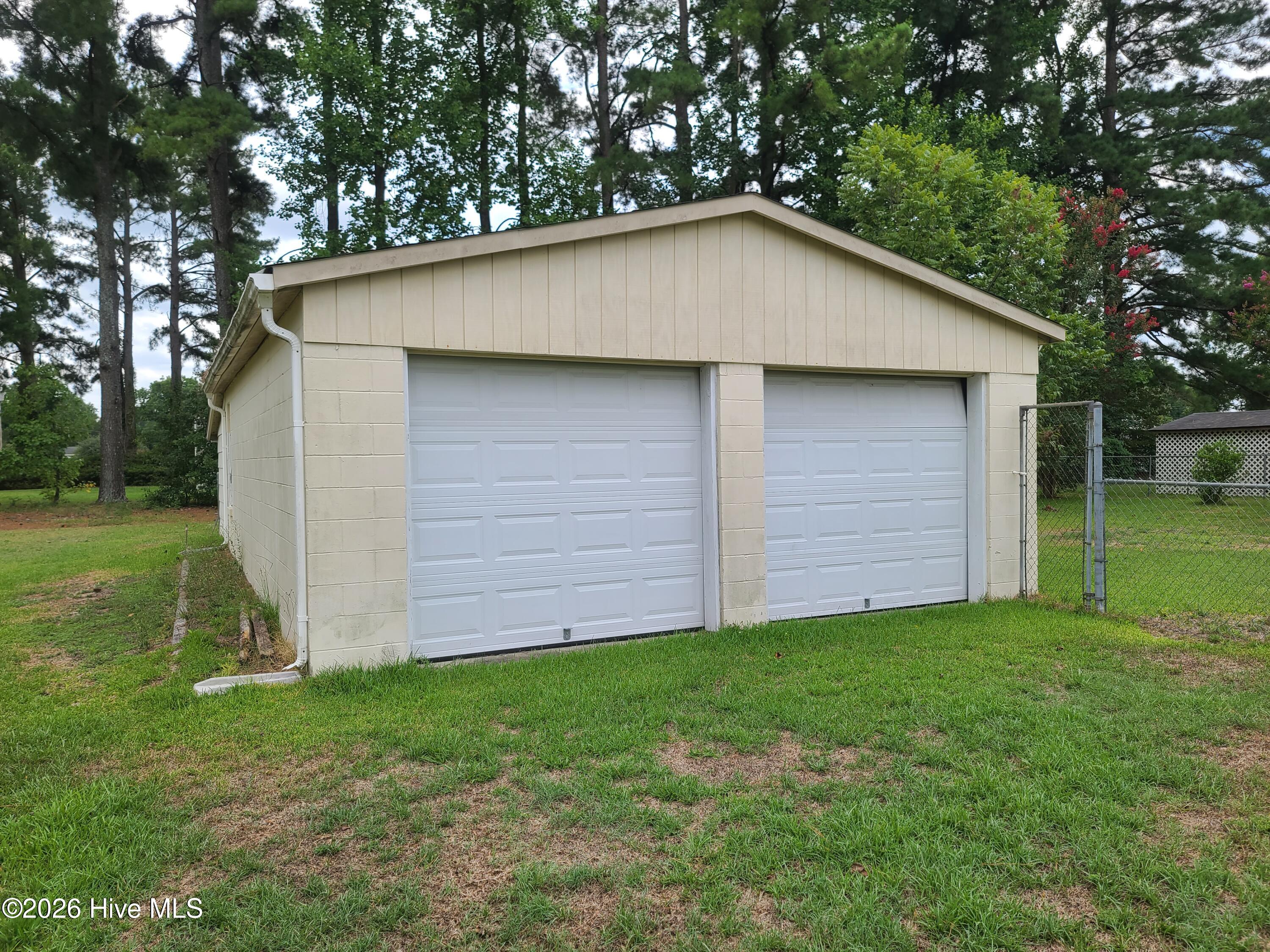 569 Central Avenue Property Photo 6