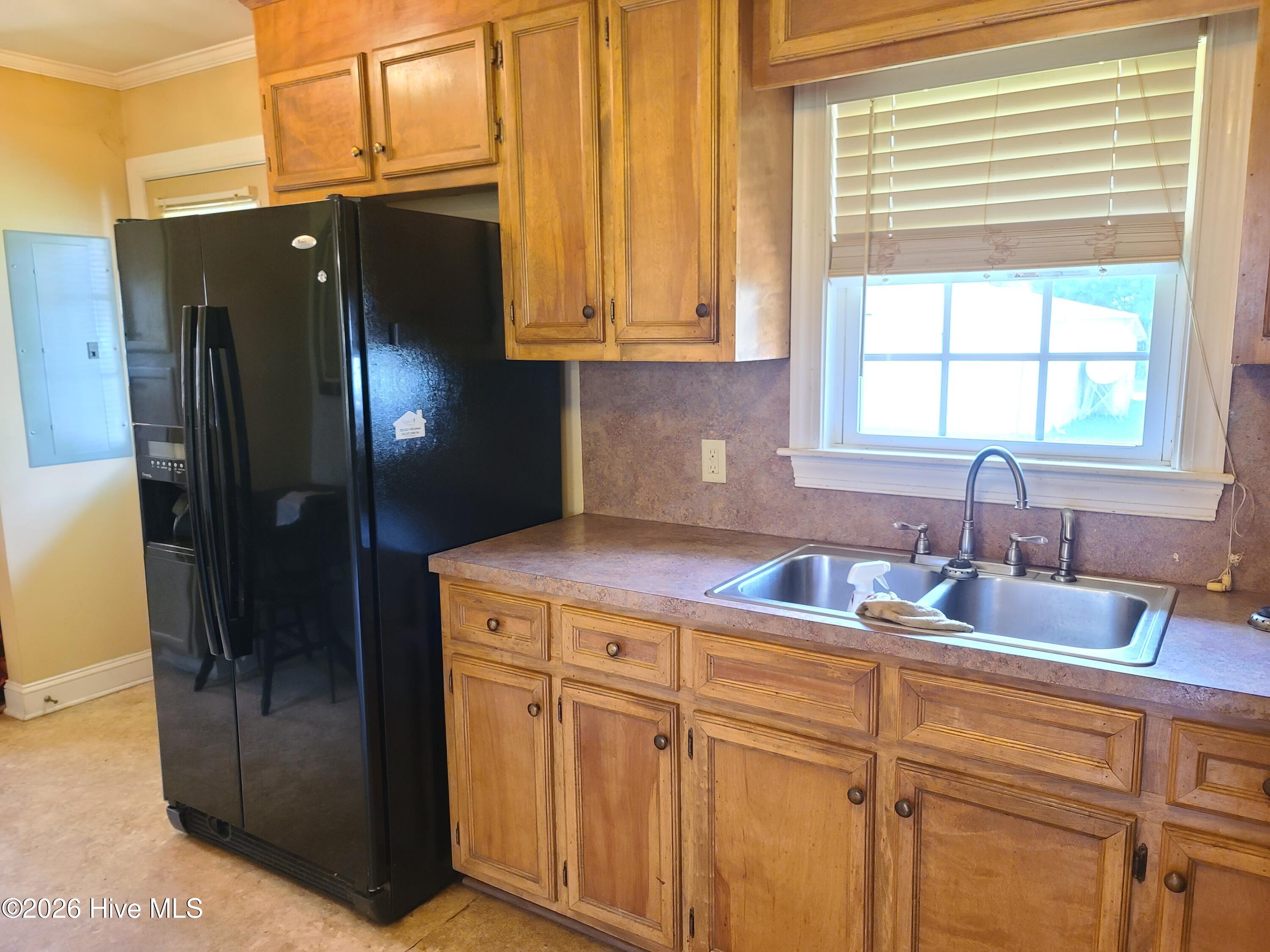 569 Central Avenue Property Photo 15