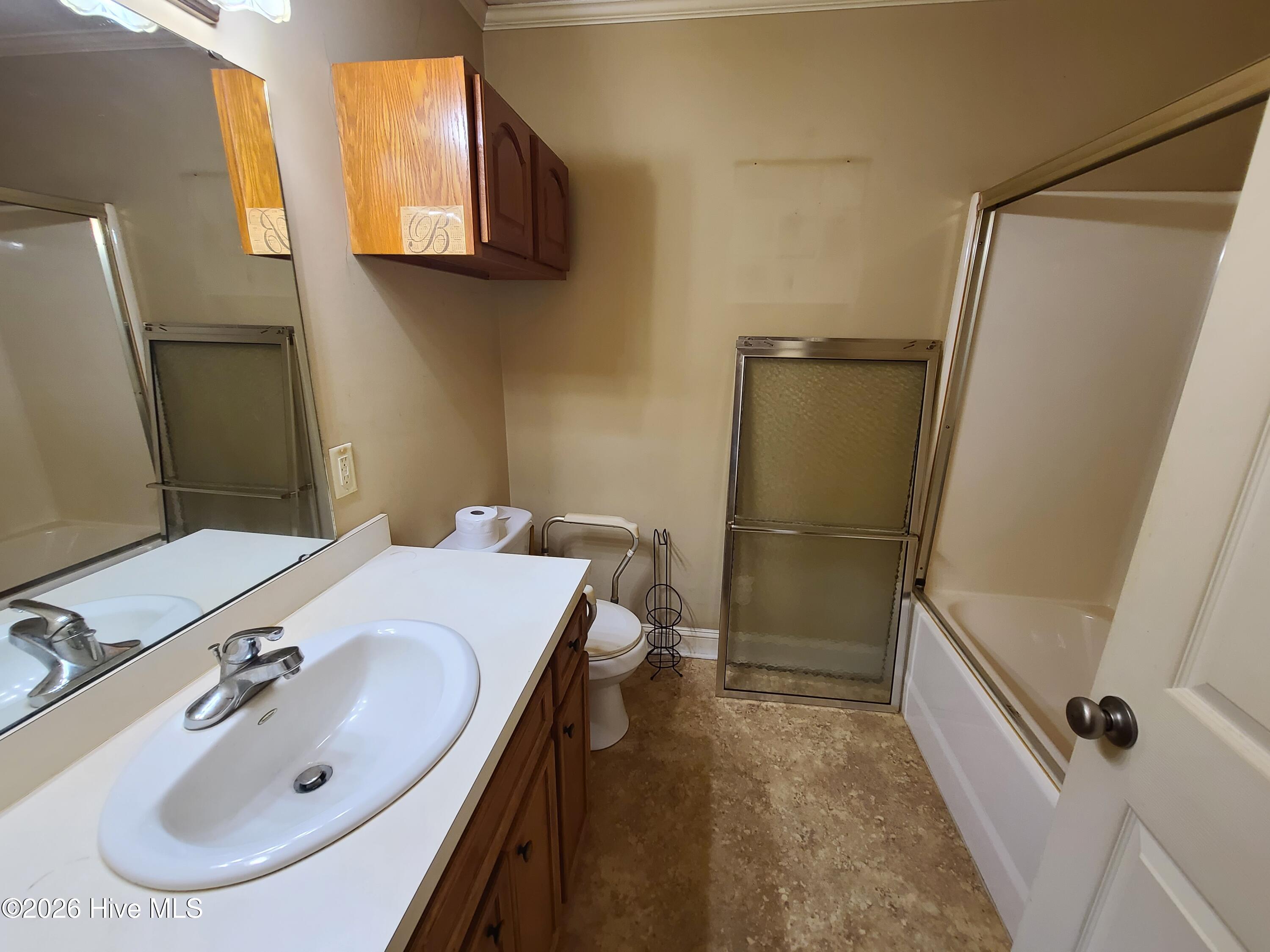 569 Central Avenue Property Photo 25