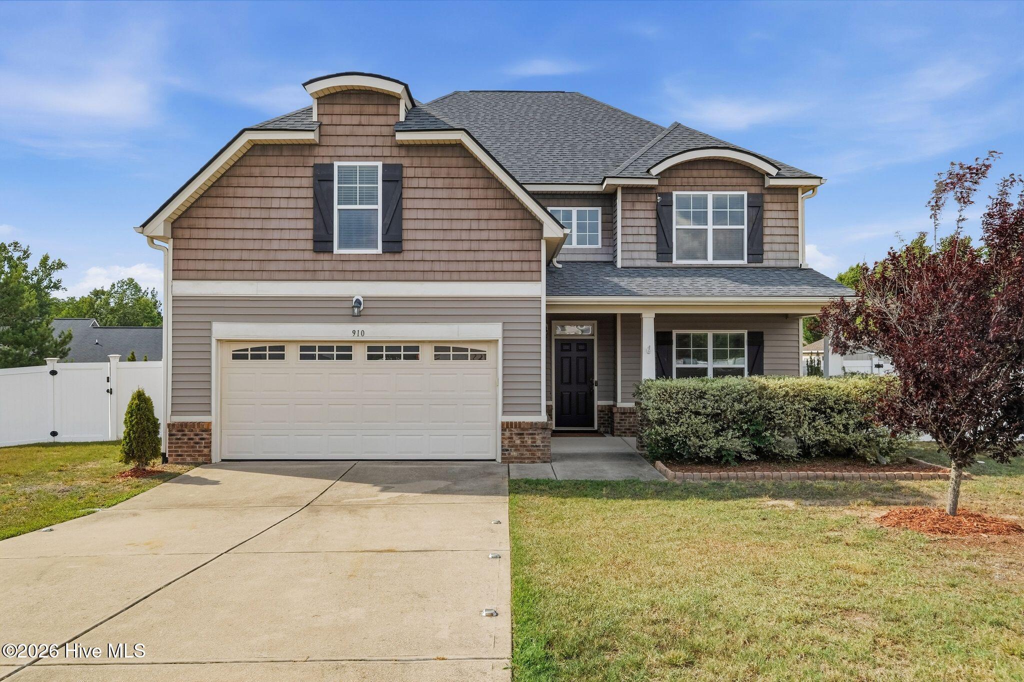 910 Highgrove Drive Property Photo 1