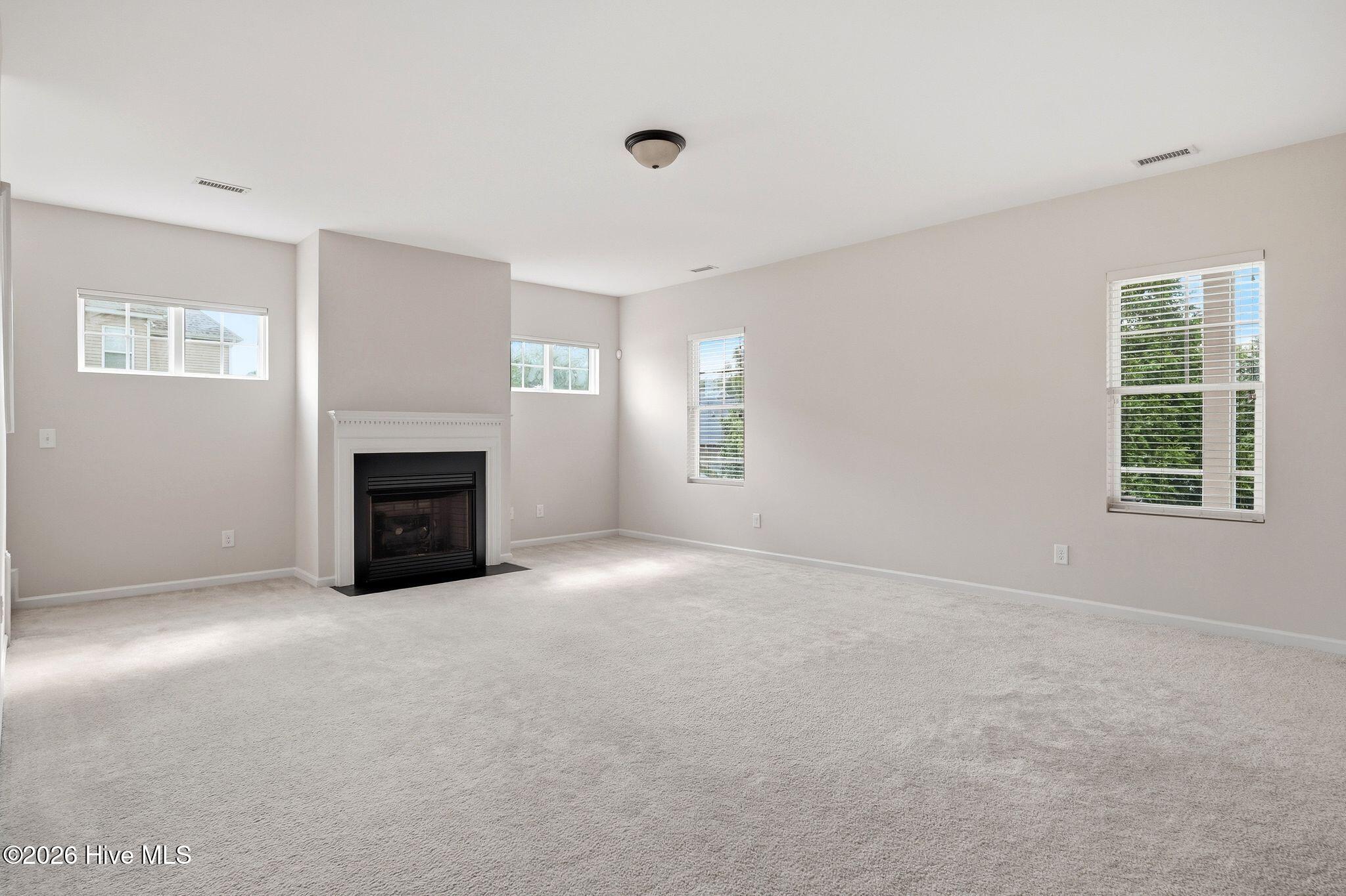 910 Highgrove Drive Property Photo 16