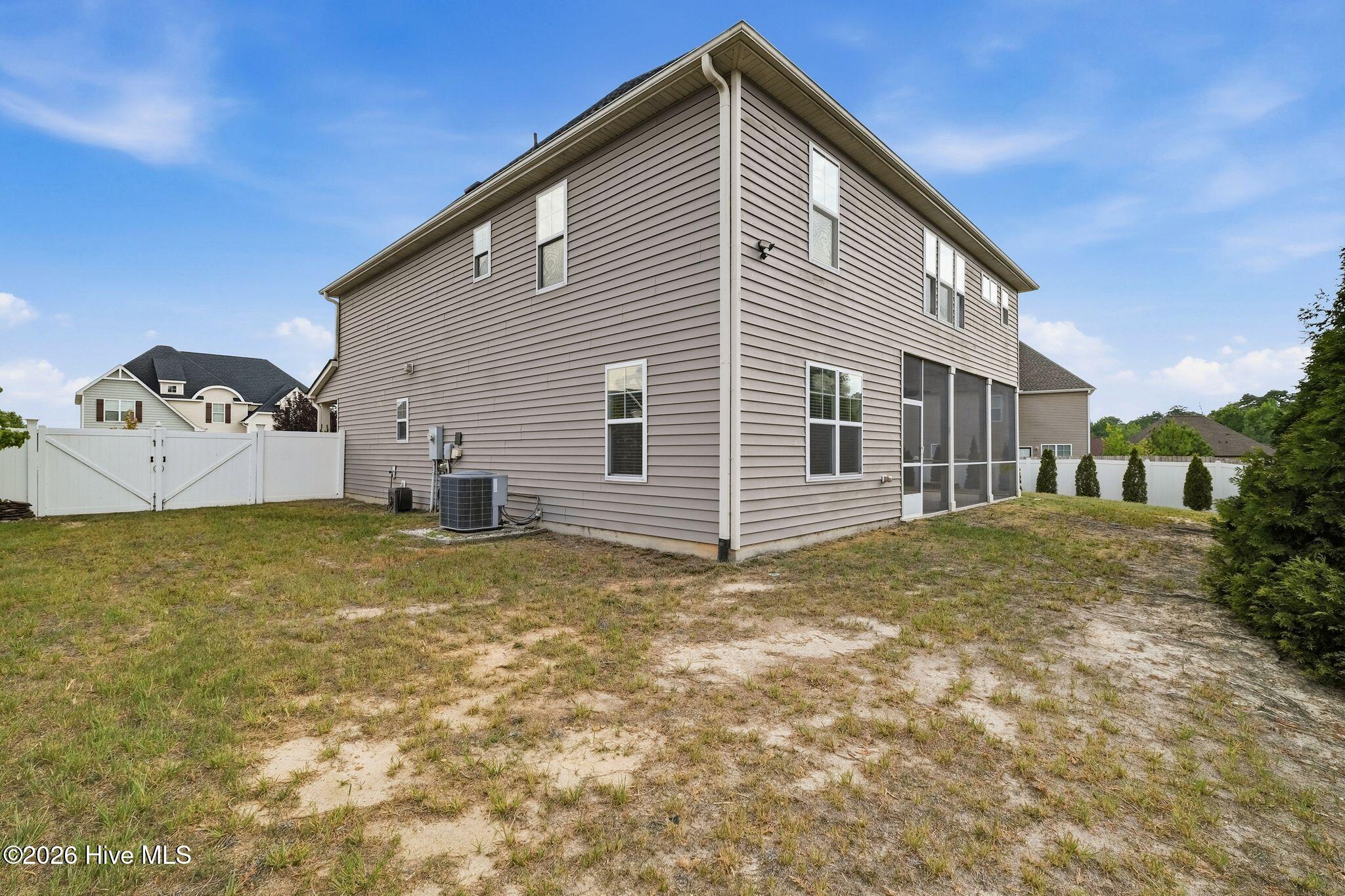 910 Highgrove Drive Property Photo 42
