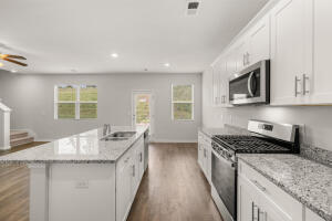 808 Dara Corners Property Photo 8