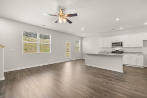 808 Dara Corners Property Photo 19
