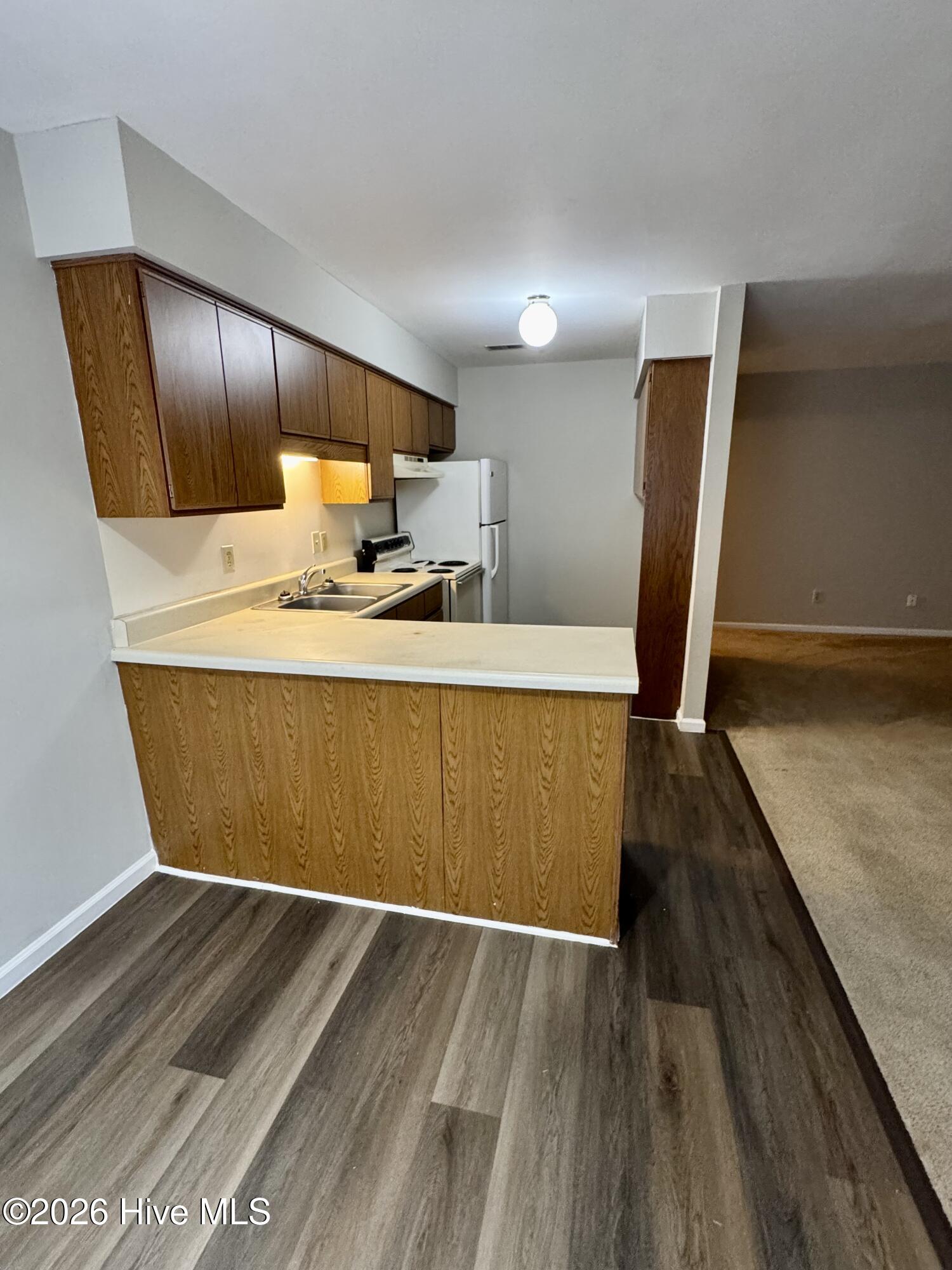 1008 Peed Drive 2 Property Photo 4