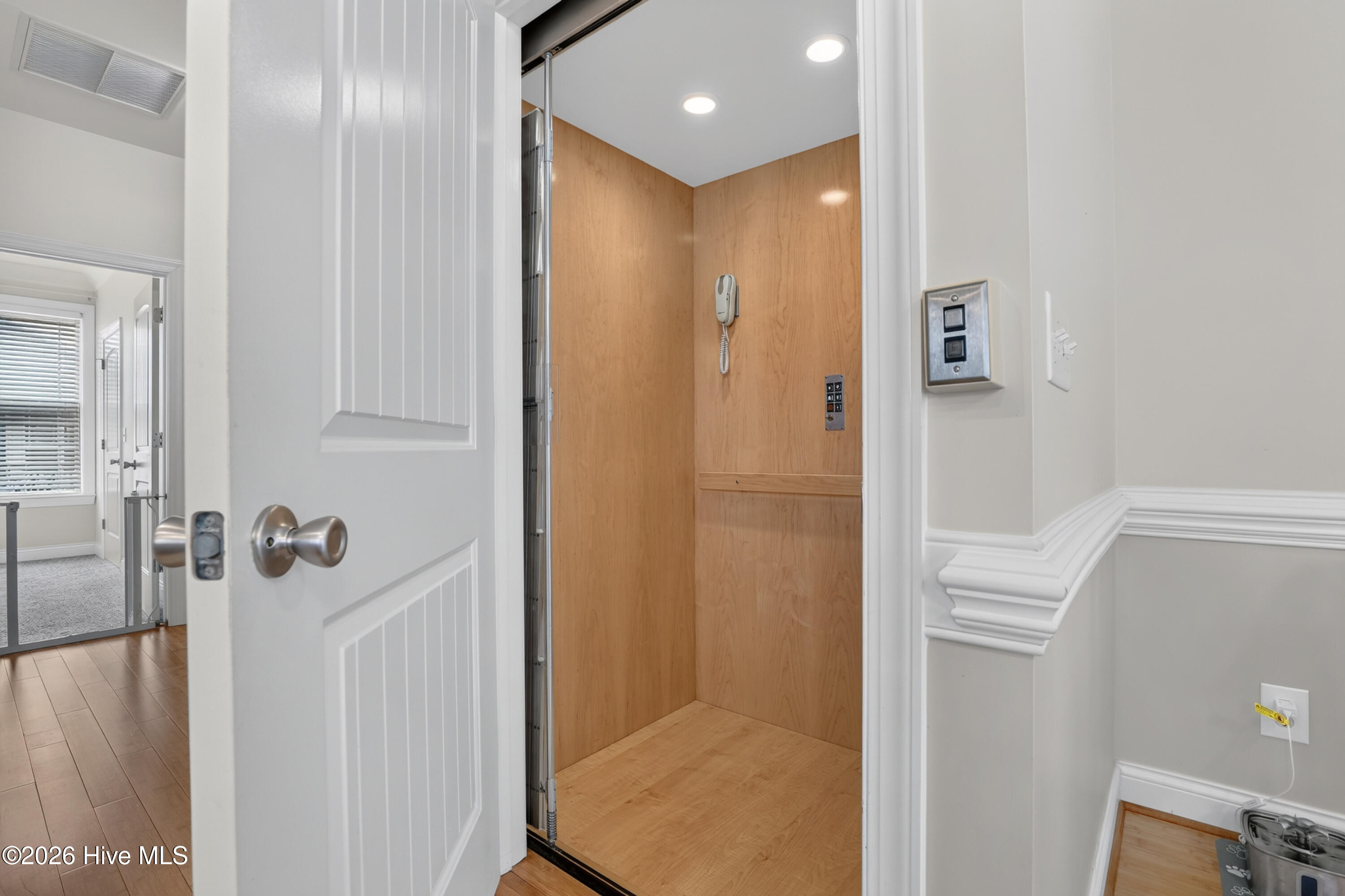 302 Vesta Court Property Photo 18