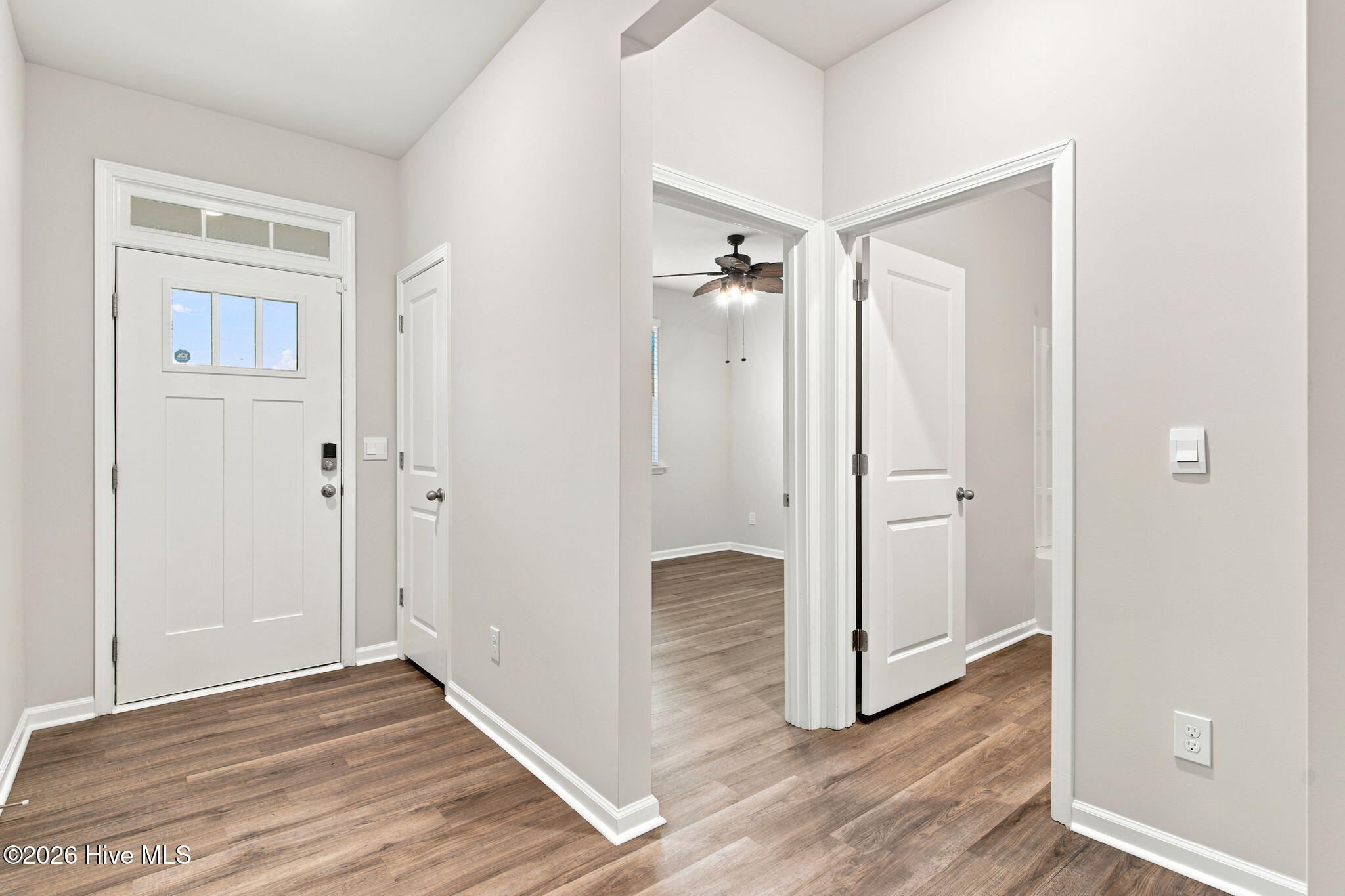 3113 Lochgreen Circle Property Photo 6