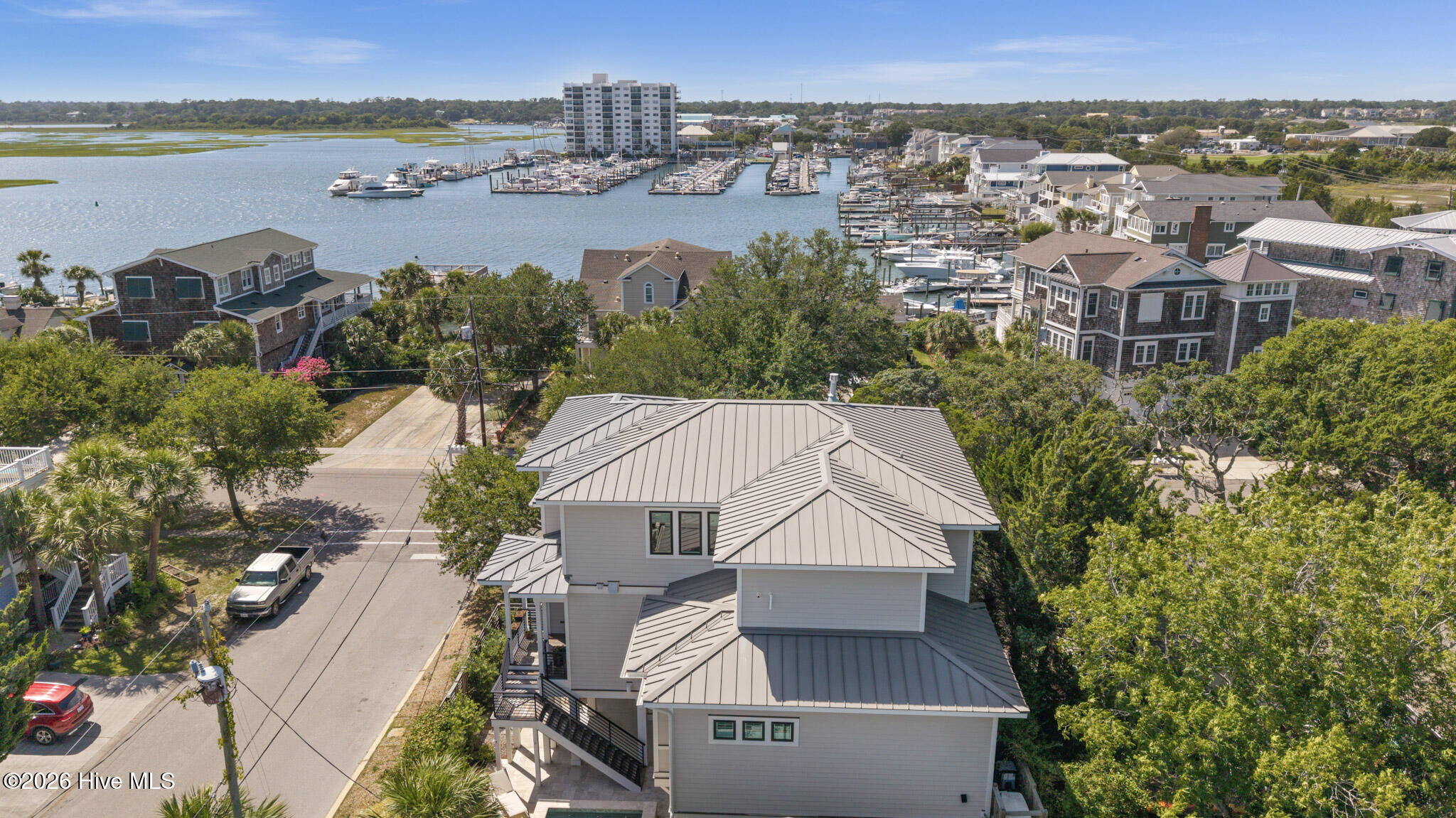 9 Island Drive Property Photo 3
