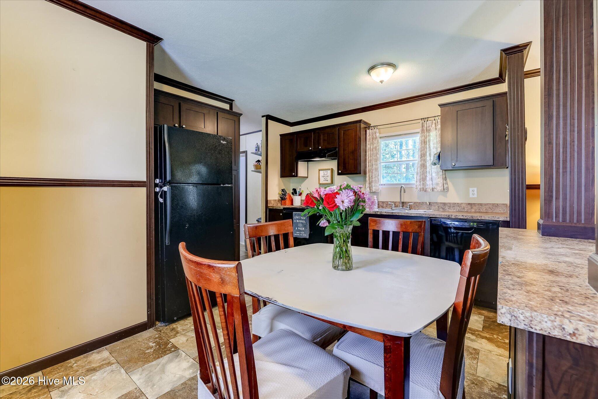 623 Hendricks Hill Drive Property Photo 11