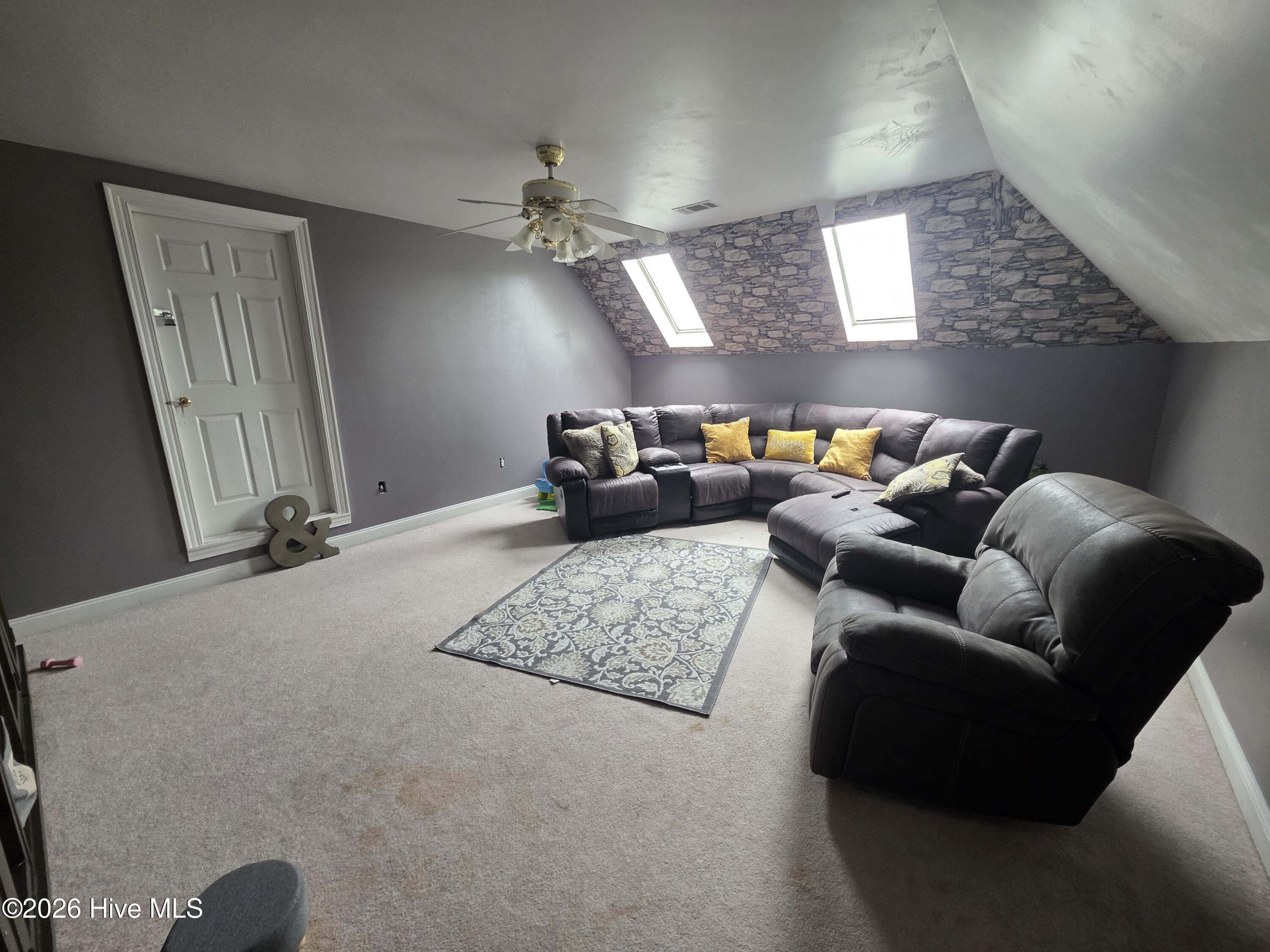 4945 Burnett Road Property Photo 8