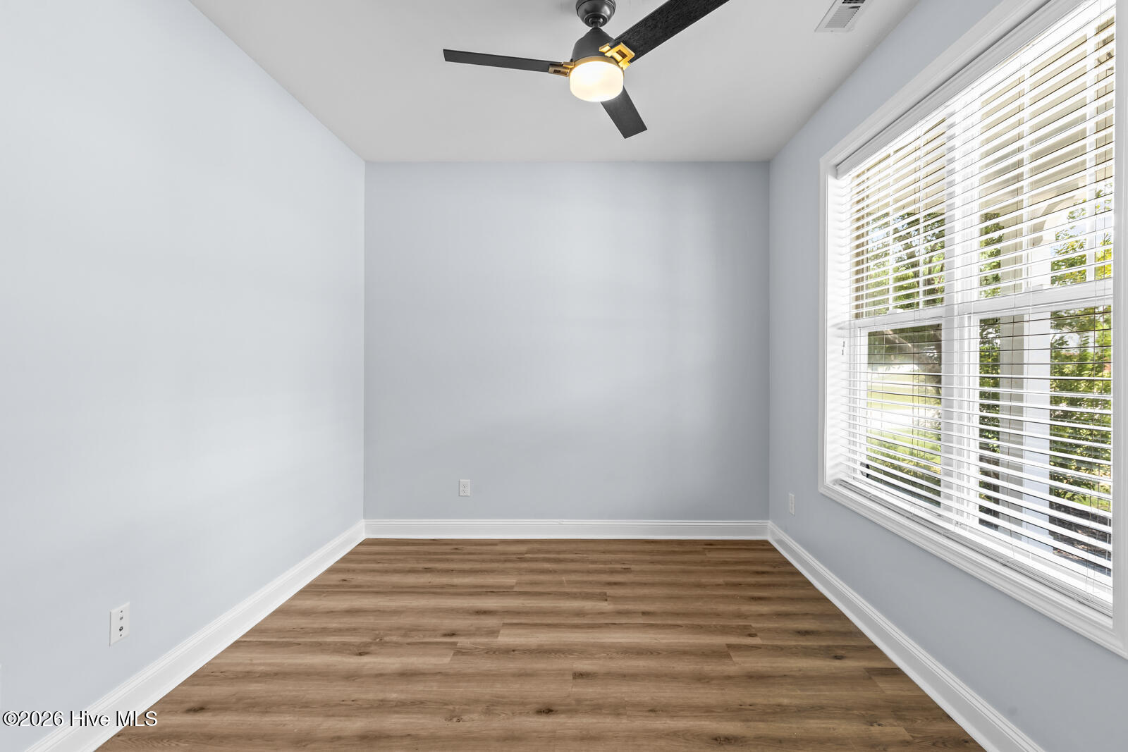 404 Canvasback Lane Property Photo 8