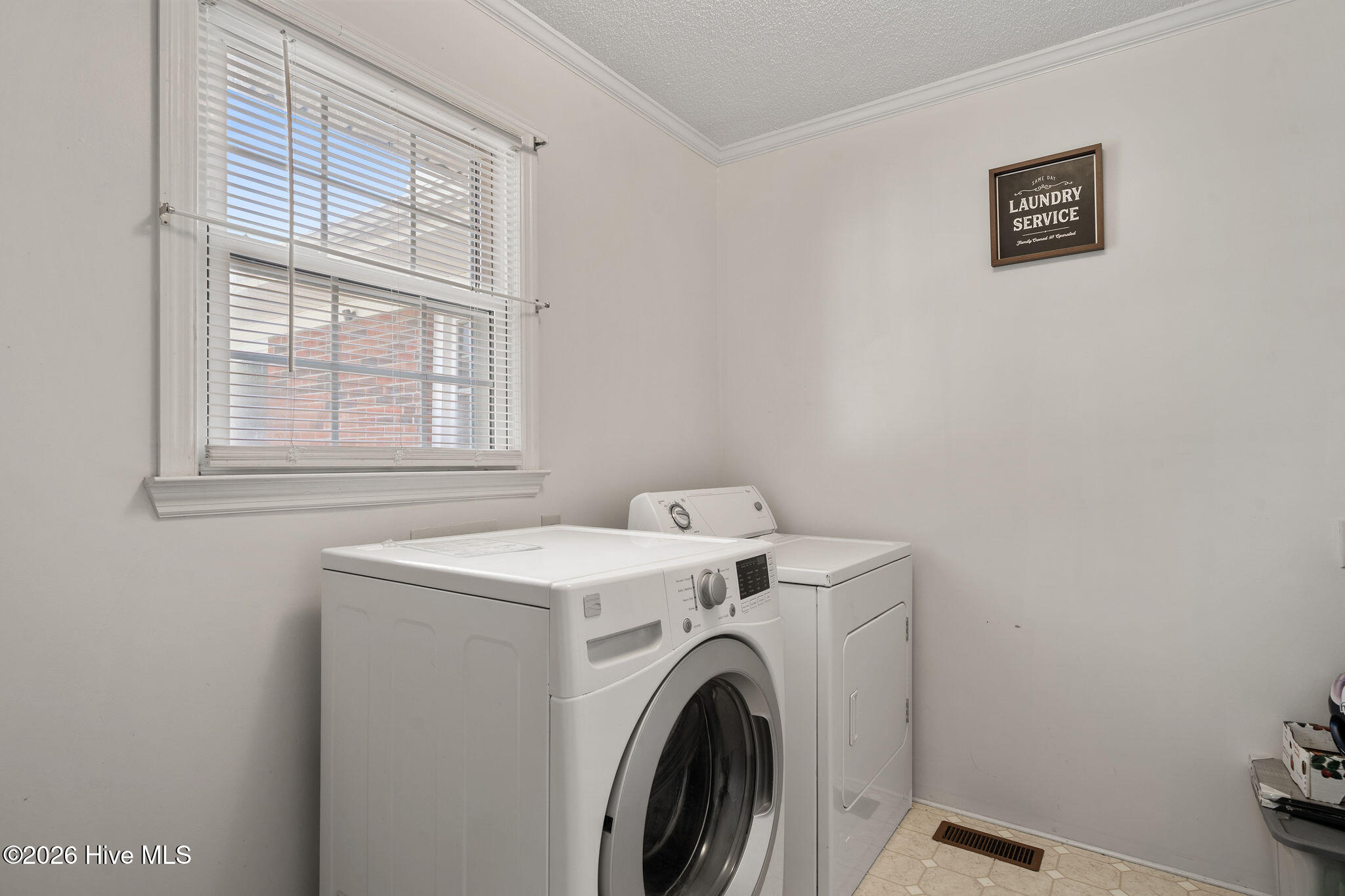 241 N Monk Street Property Photo 18