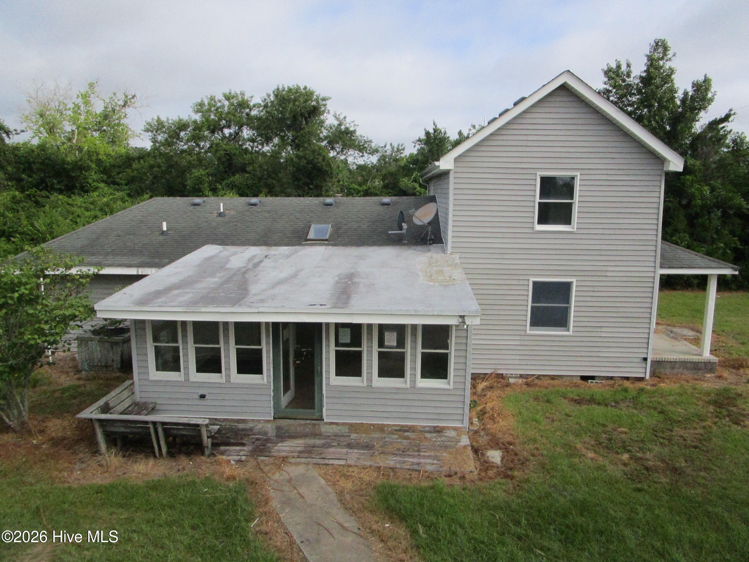330 Narrow Shore Road Property Photo 9