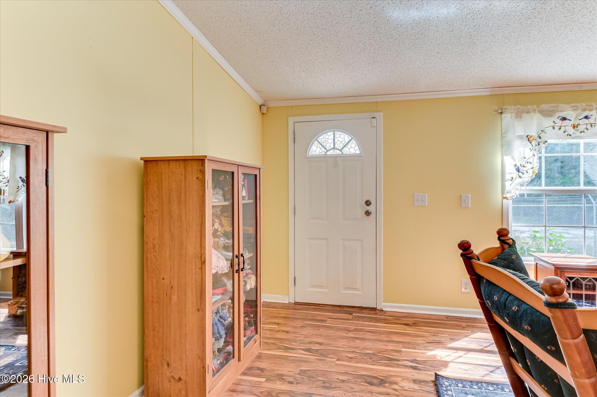 4190 River Road Property Photo 6