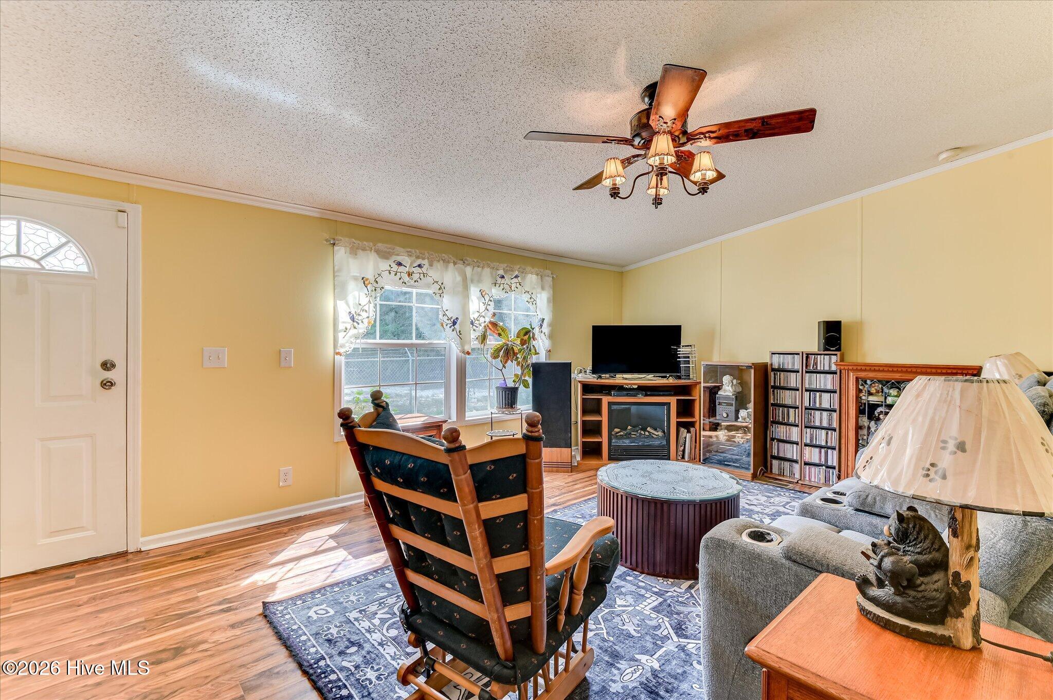 4190 River Road Property Photo 8