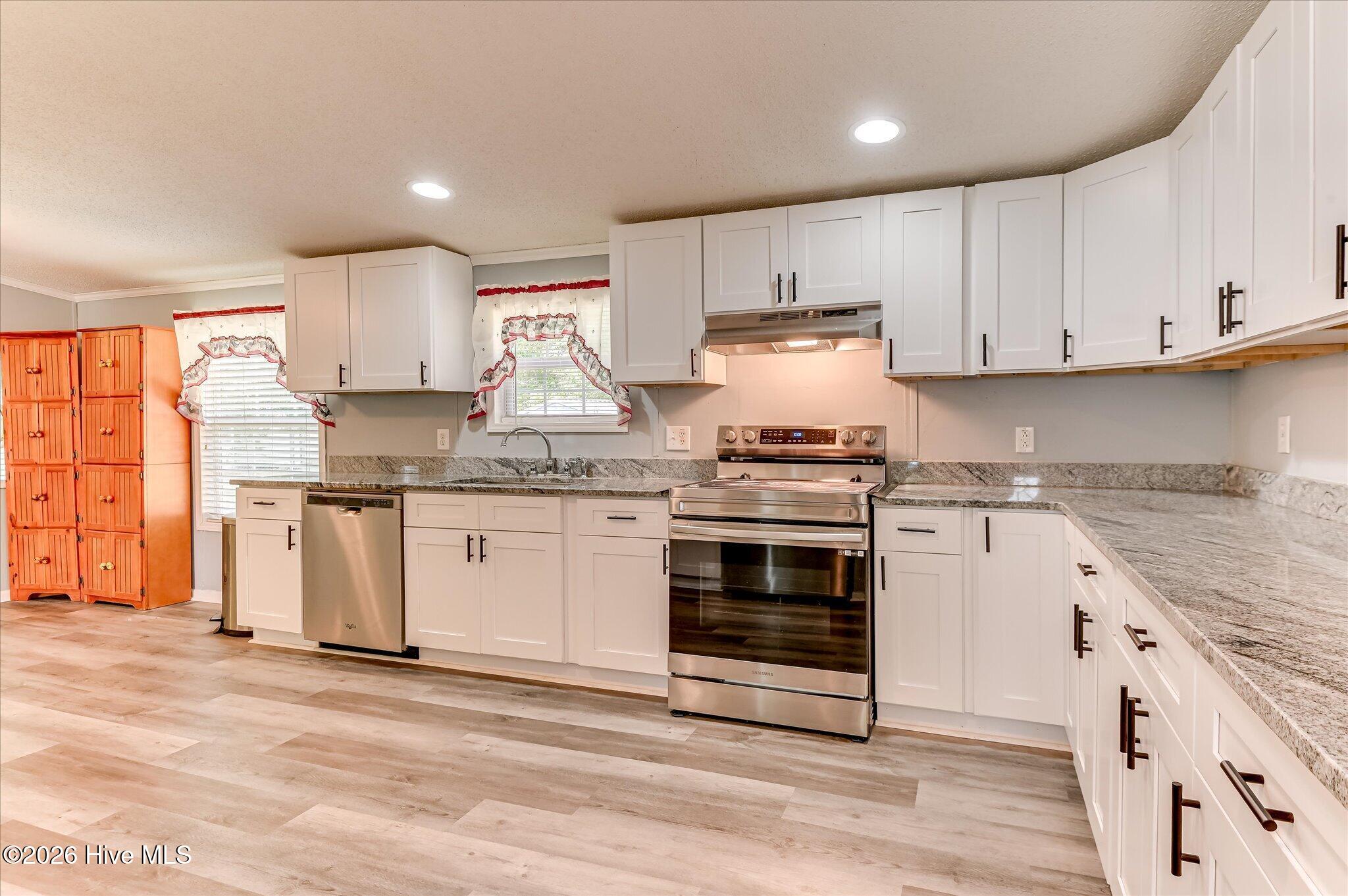 4190 River Road Property Photo 11