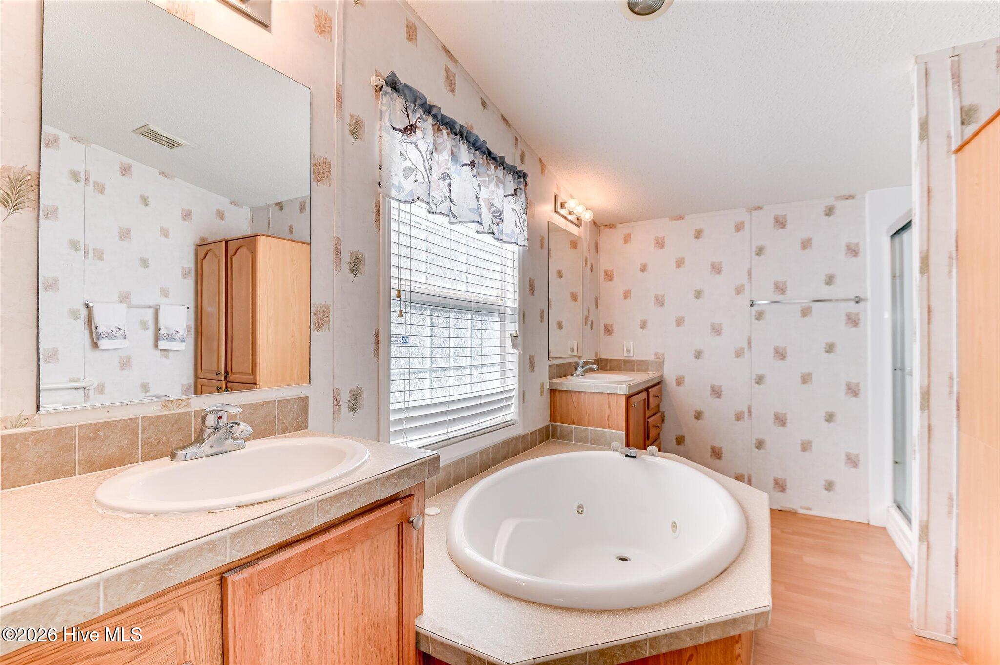 4190 River Road Property Photo 32