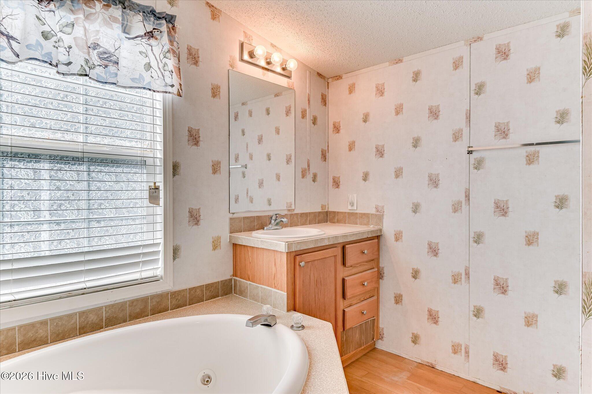 4190 River Road Property Photo 34