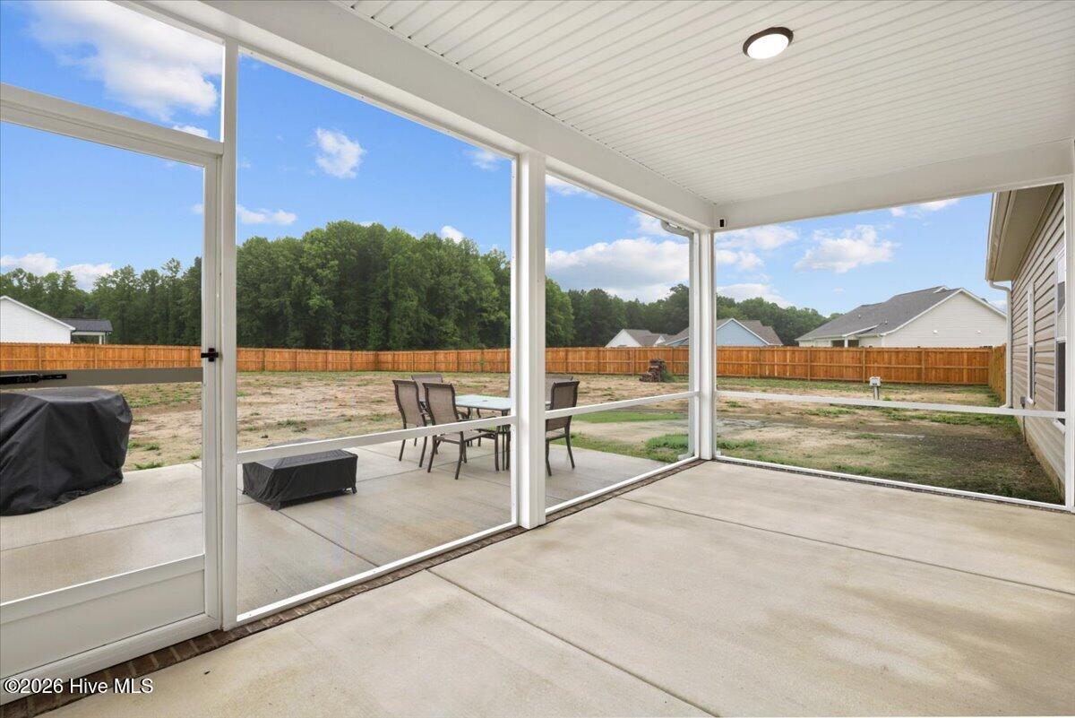21 Oakbridge Way Property Photo 9
