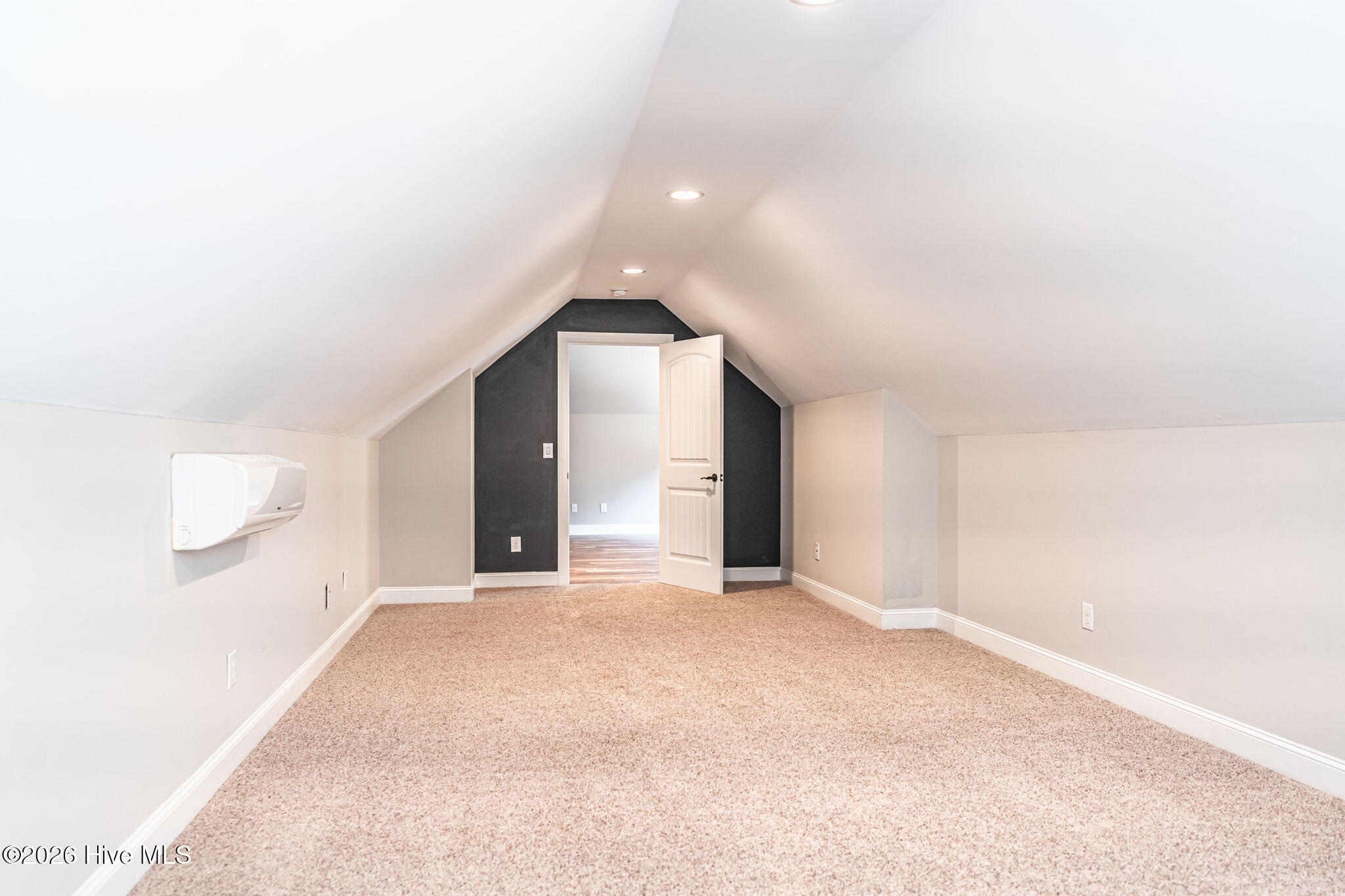 140 Edgewater Place Property Photo 38