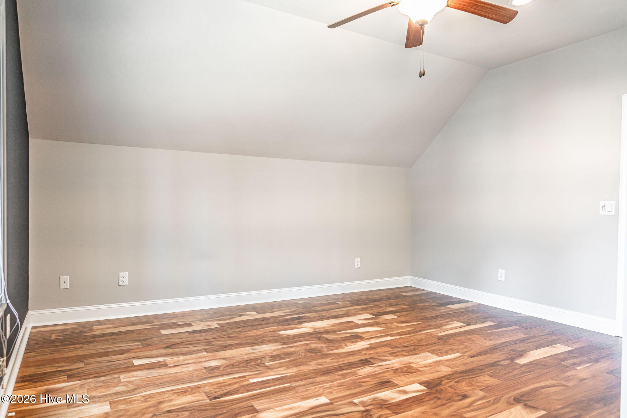 140 Edgewater Place Property Photo 41