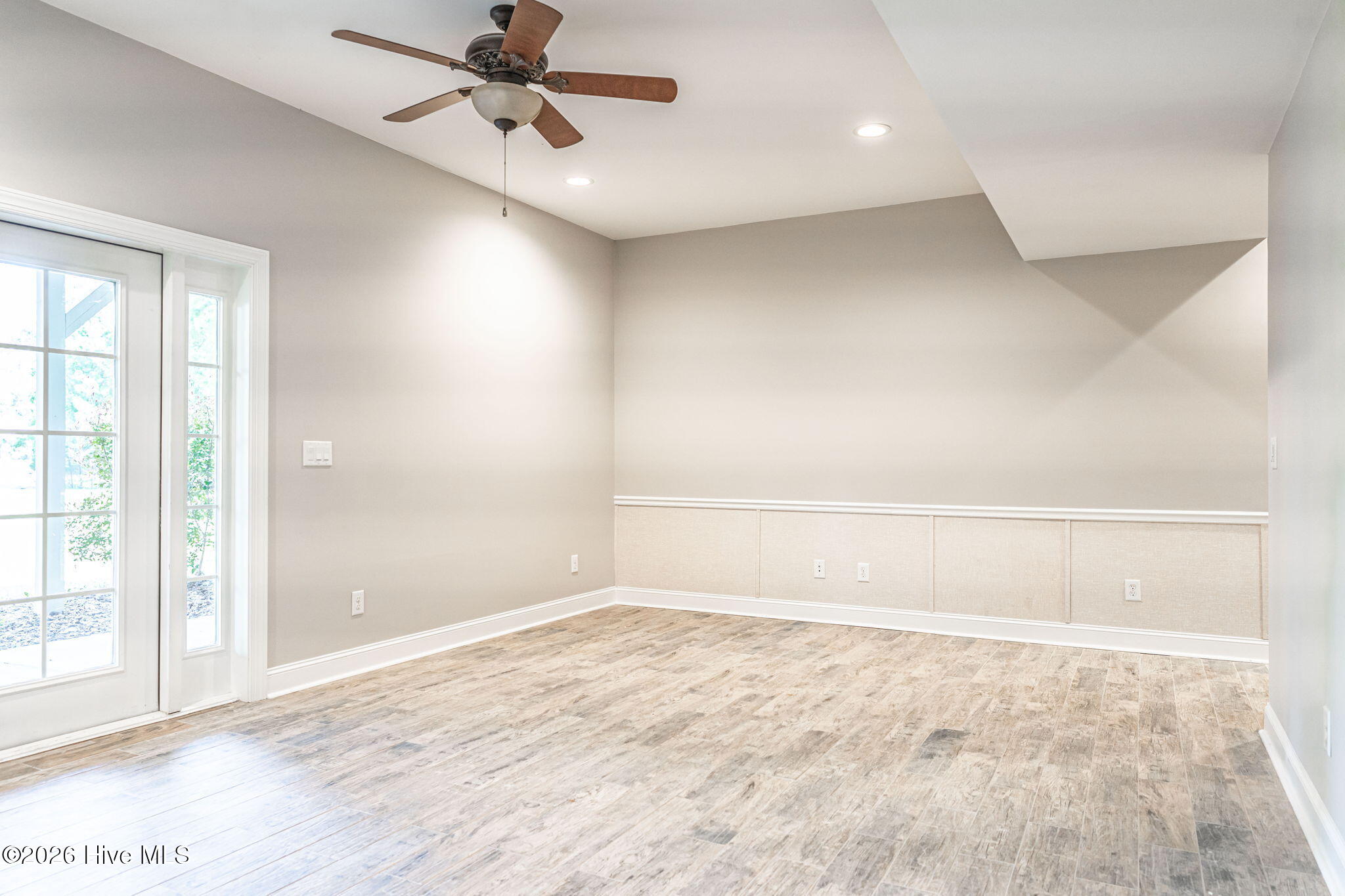 140 Edgewater Place Property Photo 46