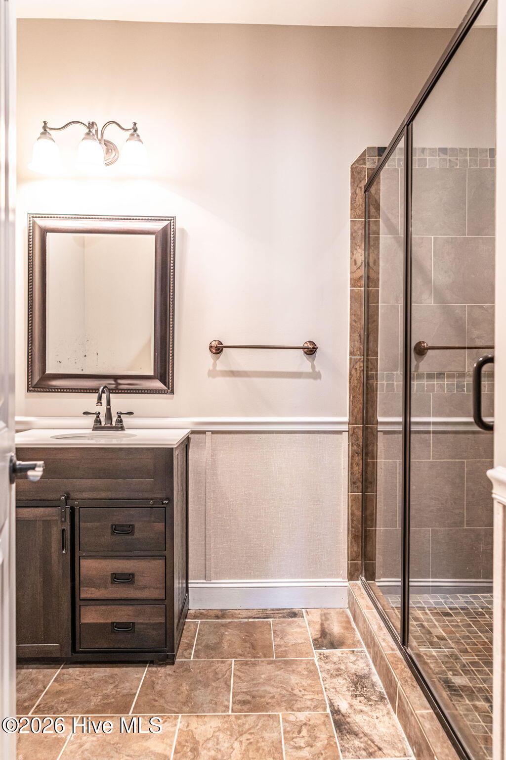 140 Edgewater Place Property Photo 47