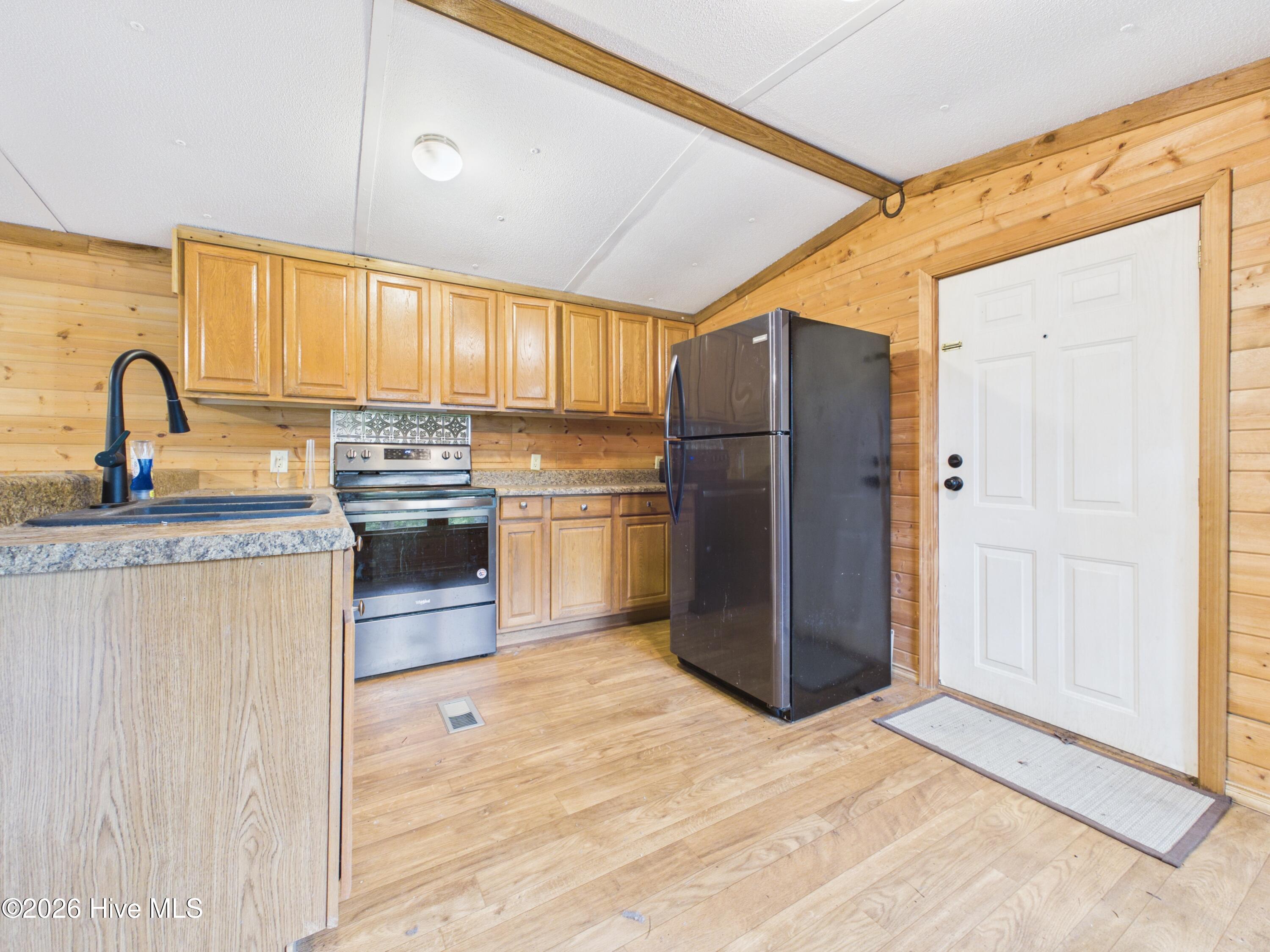 30 Sapphire Ridge Property Photo 14