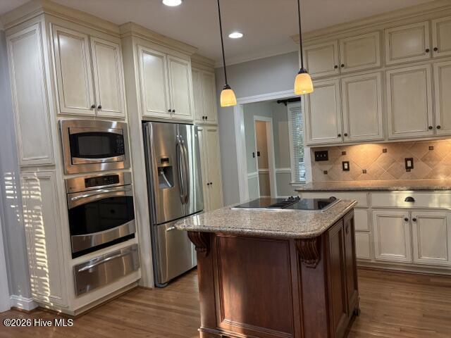 2207 Foxcroft Road Nw Property Photo 8