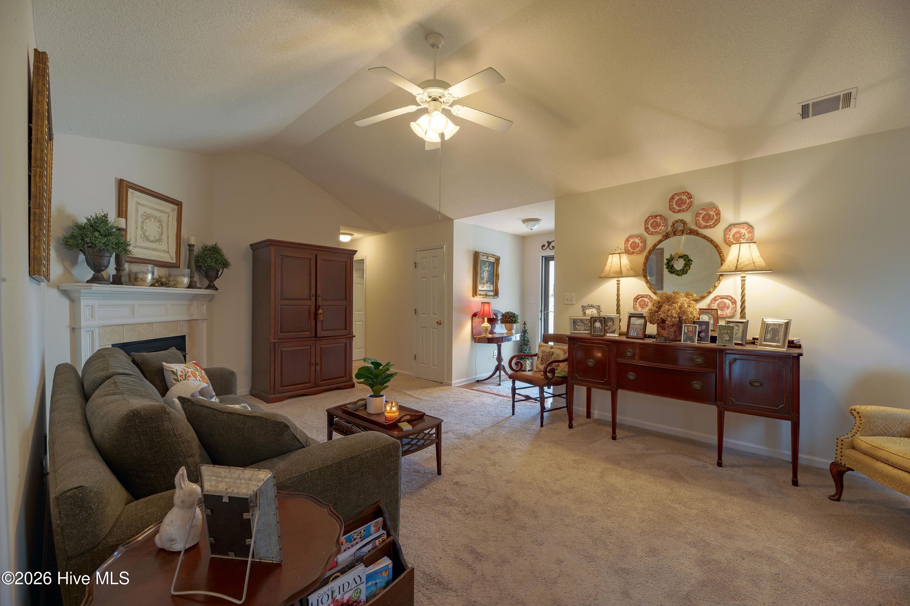 692 Devon Road Property Photo 2