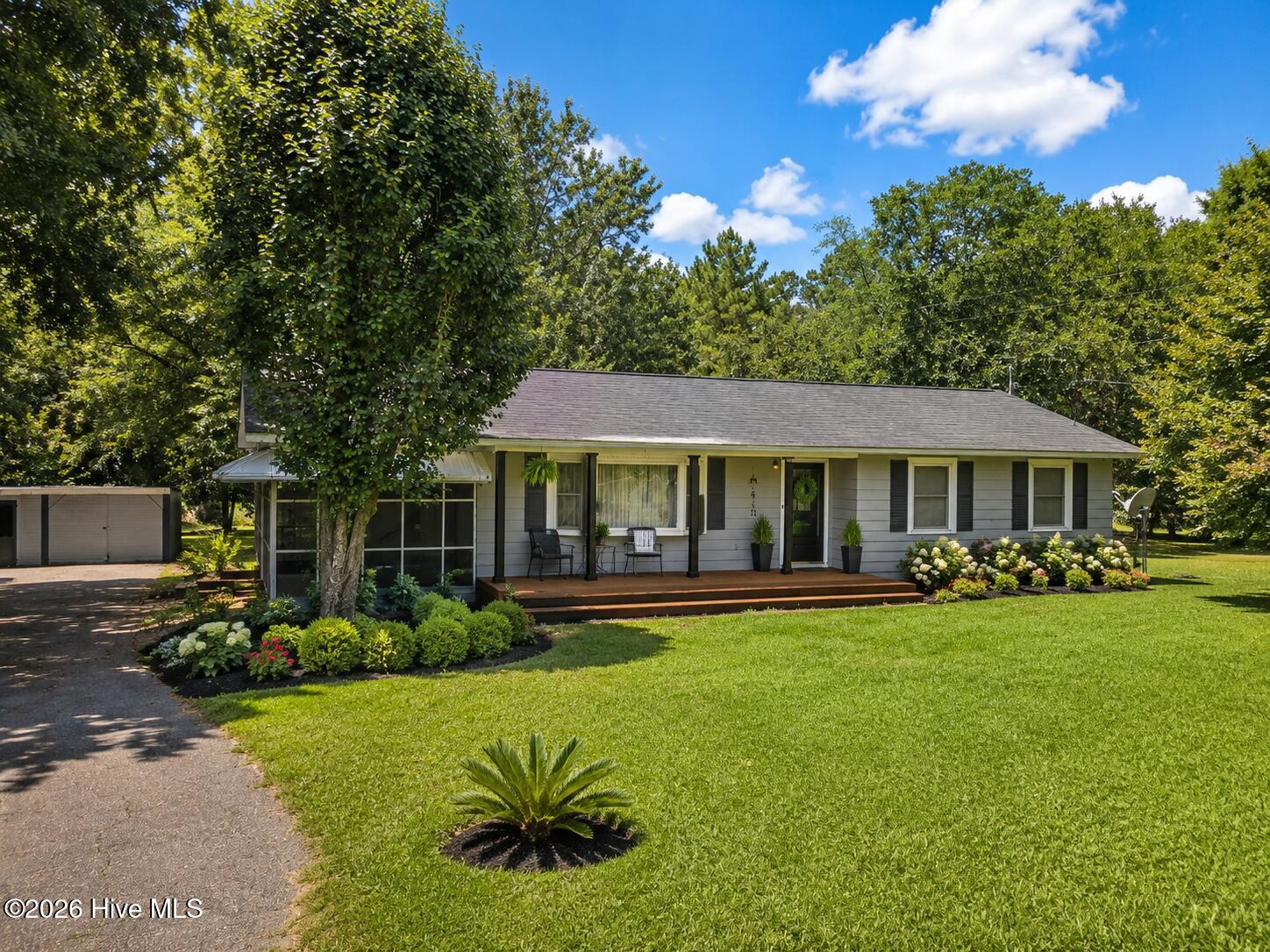 2615 Camak Road Property Photo 1