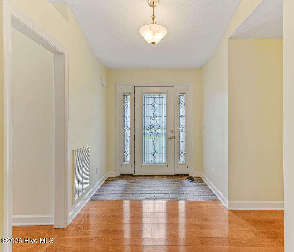 180 Presnell Court Property Photo 4