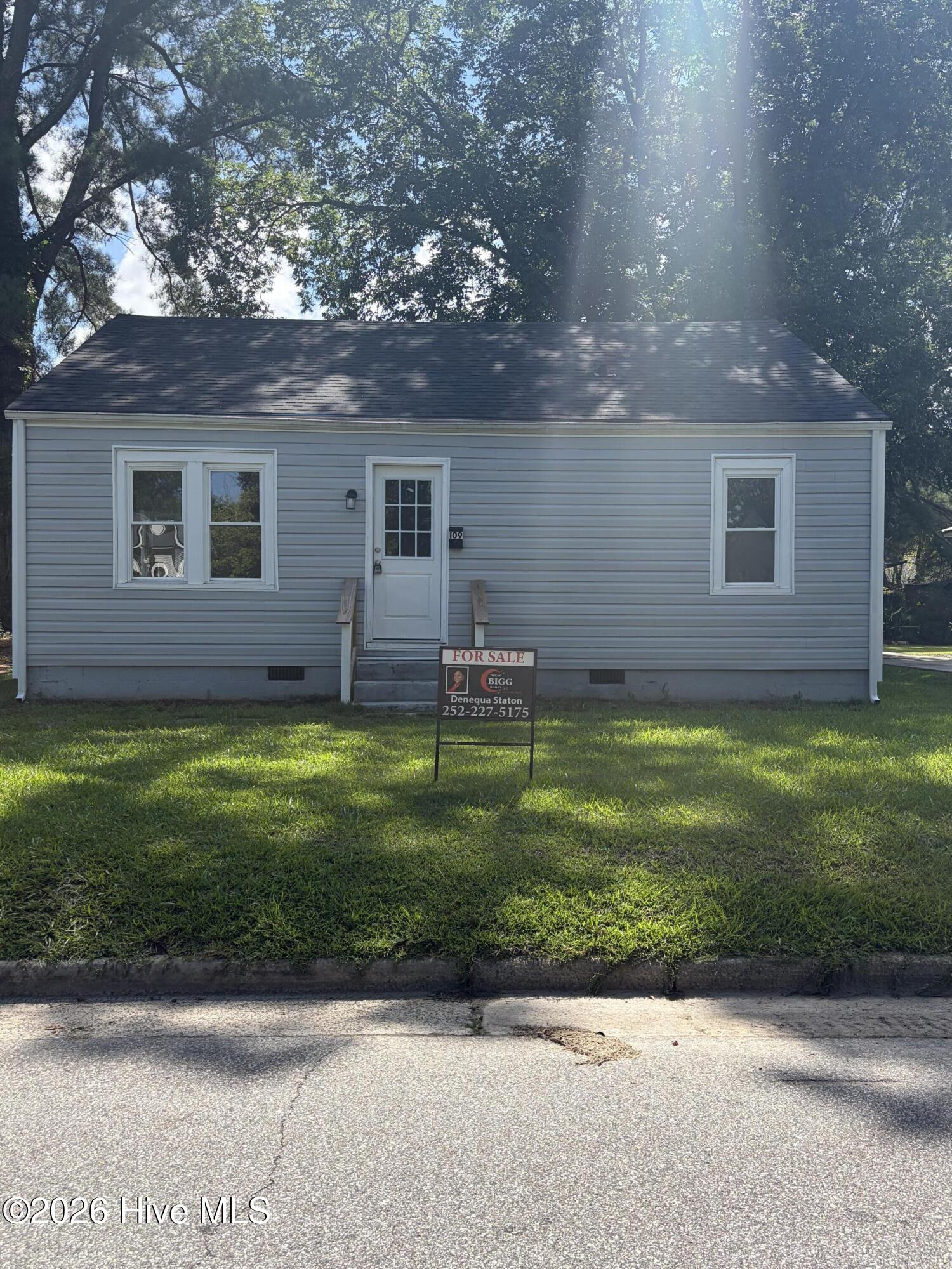 109 Fairview Street Property Photo 1