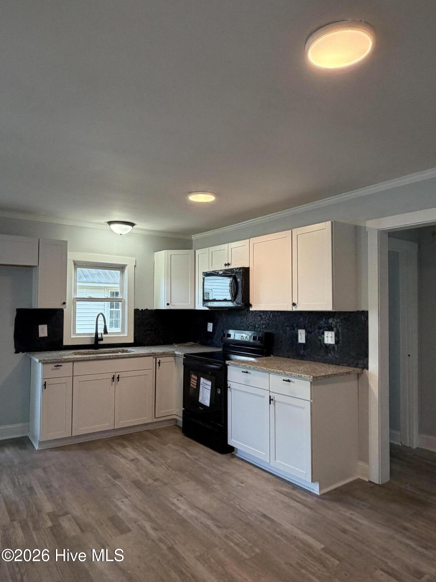 109 Fairview Street Property Photo 6