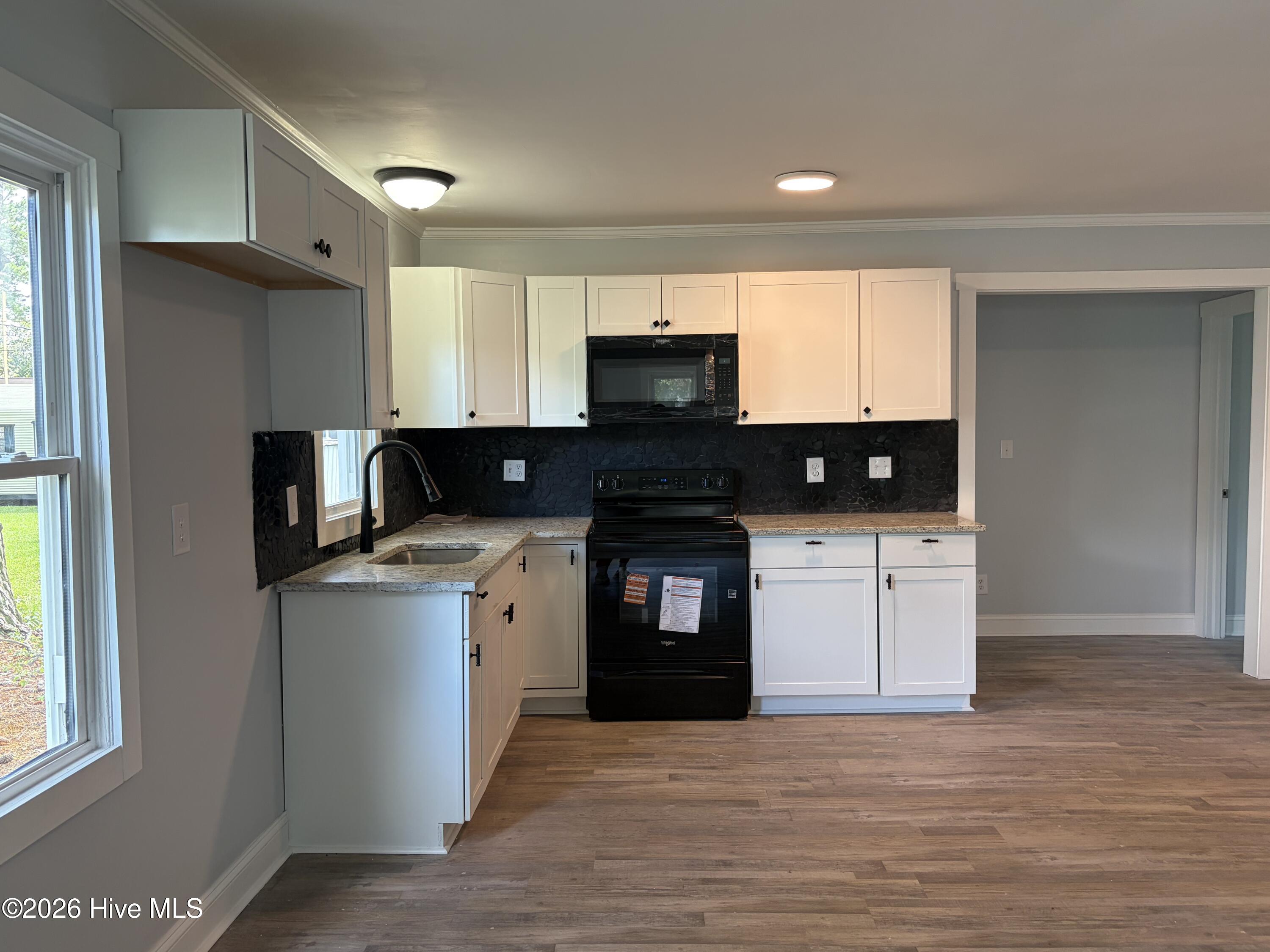 109 Fairview Street Property Photo 8