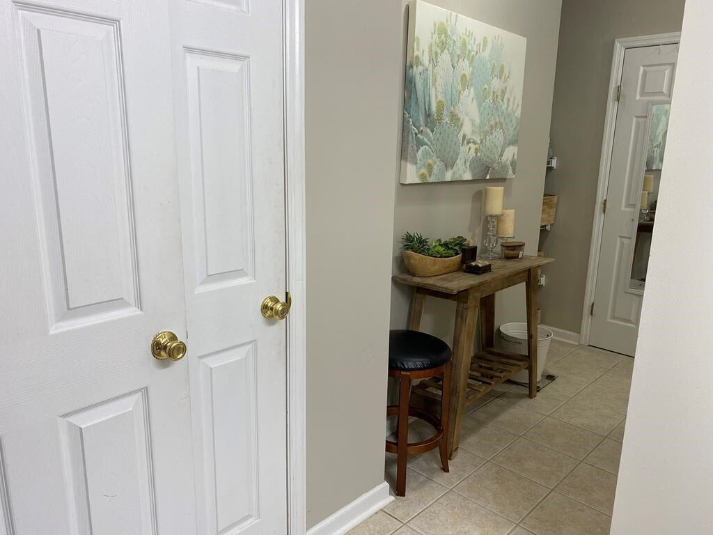 306 Hogan Way Property Photo 6