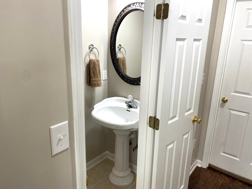 306 Hogan Way Property Photo 7