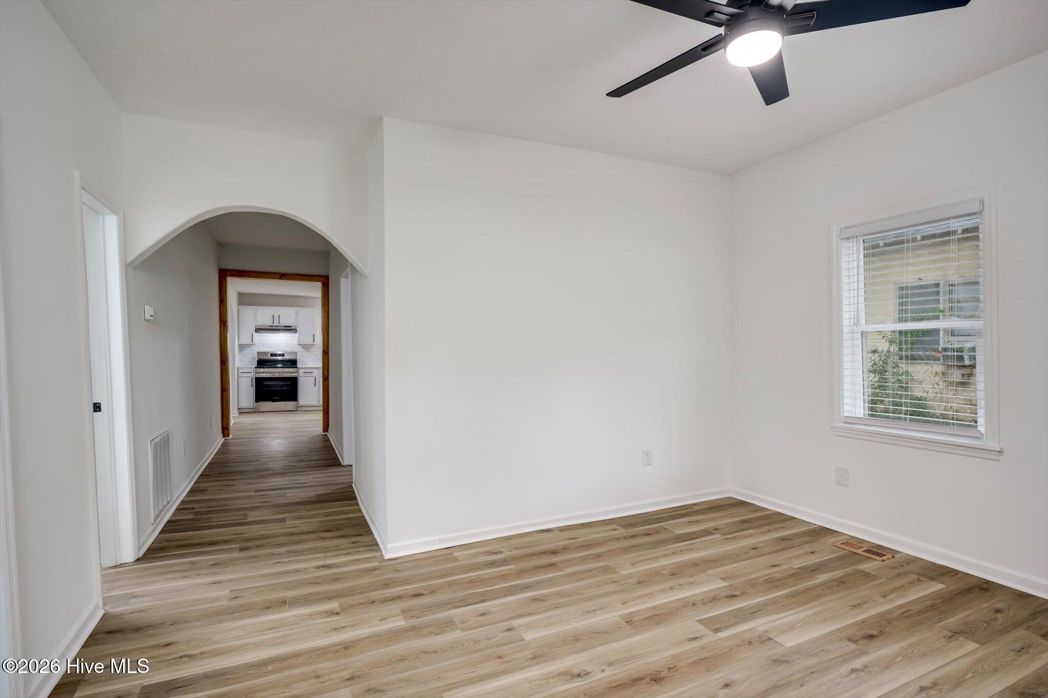 406 Edgefield Avenue Nw Property Photo 4