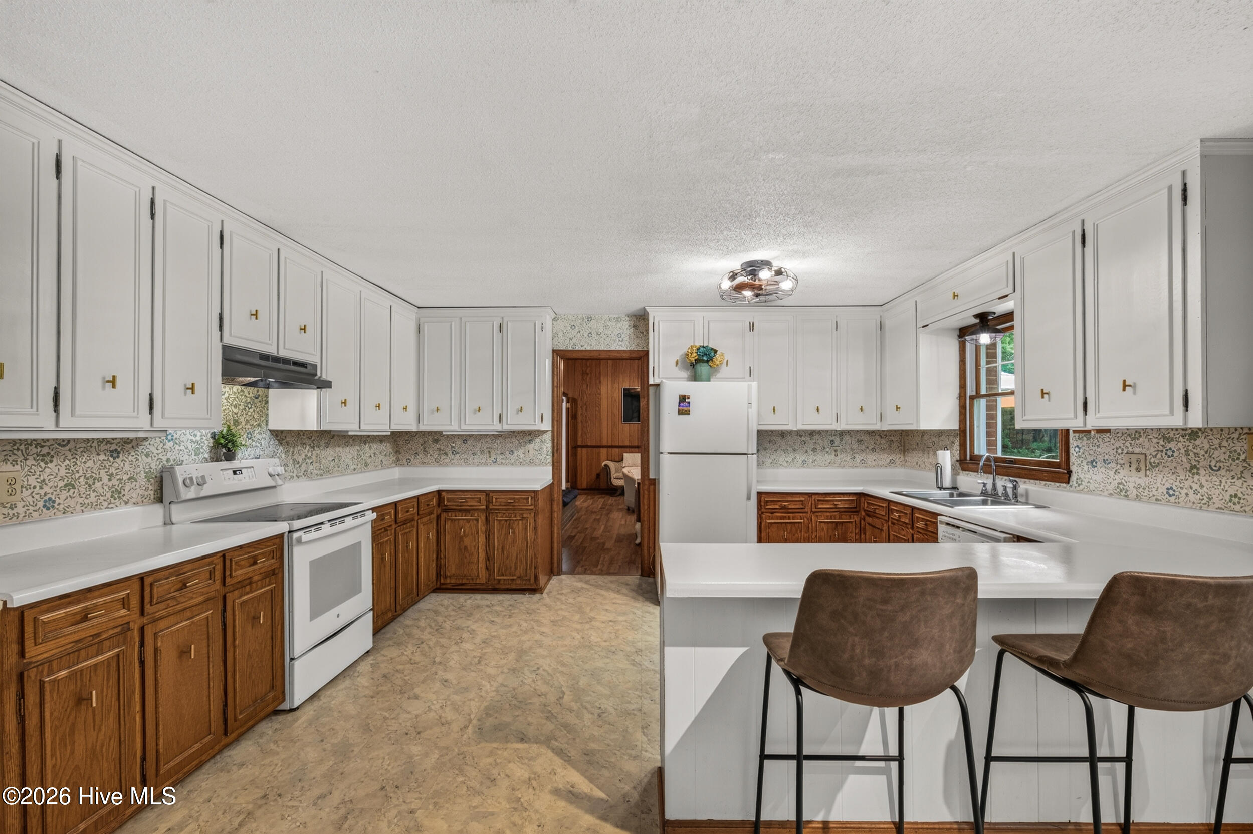 1595 North Moore Road Property Photo 15