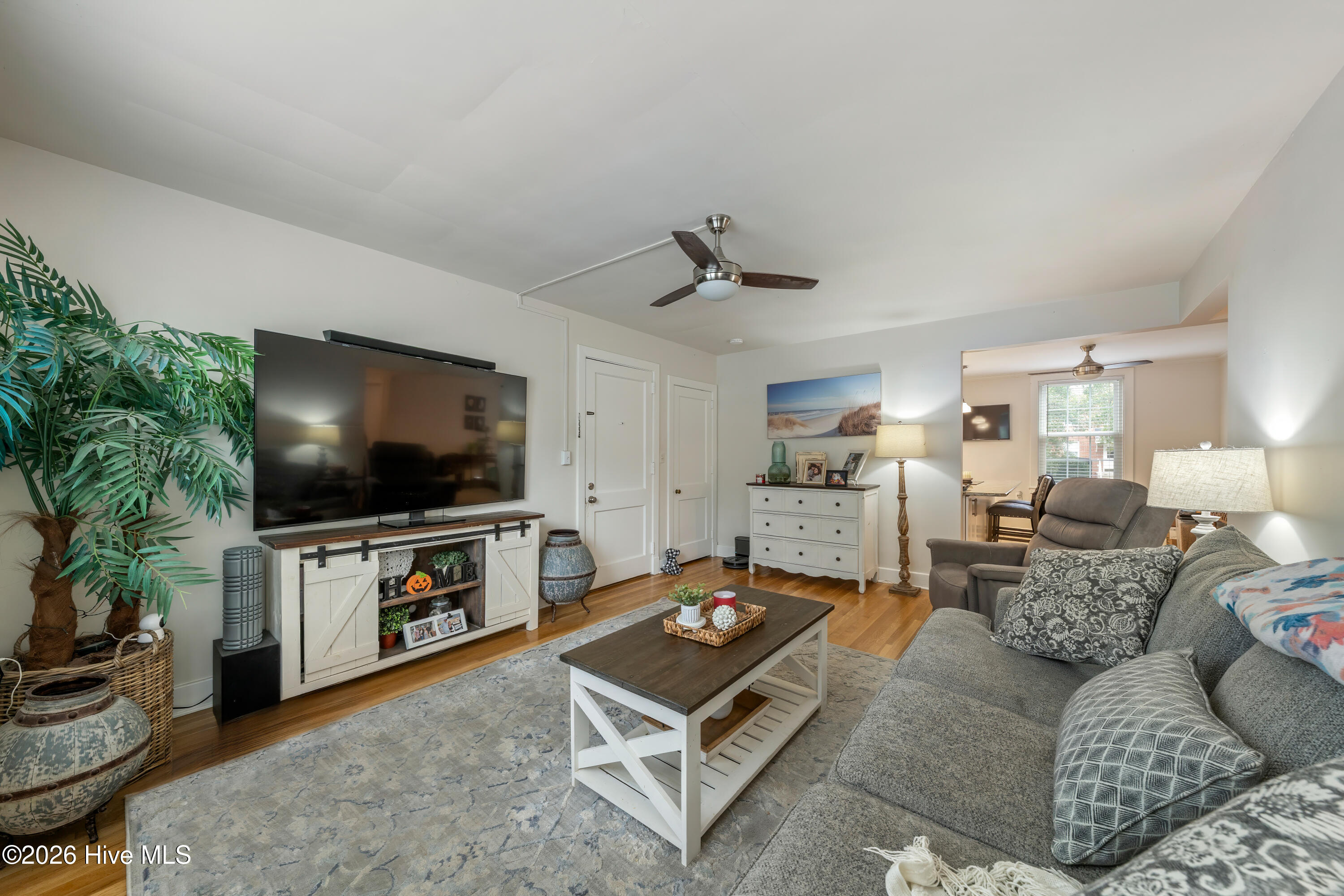 2940 Oleander Drive G6 Property Photo 8