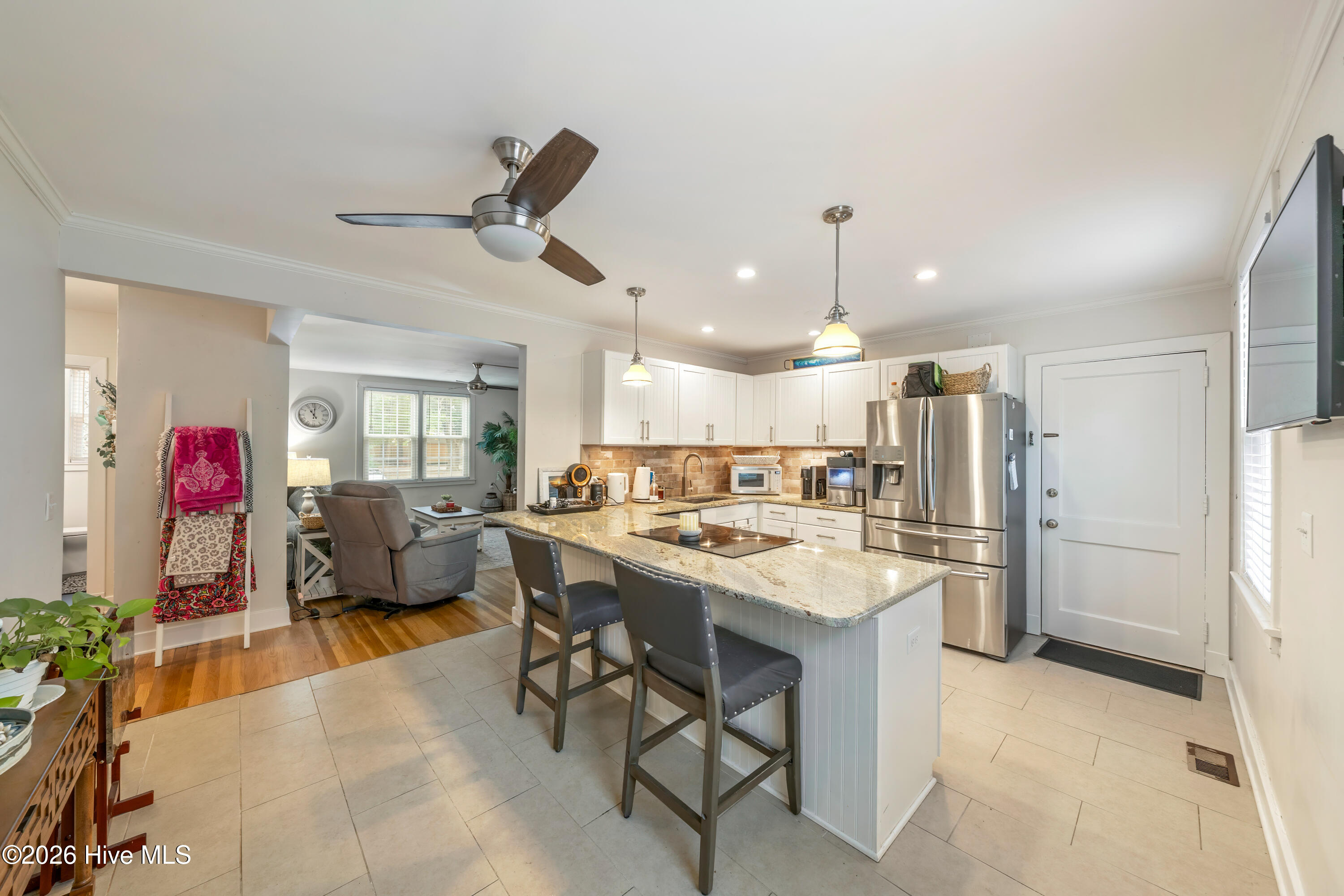 2940 Oleander Drive G6 Property Photo 10