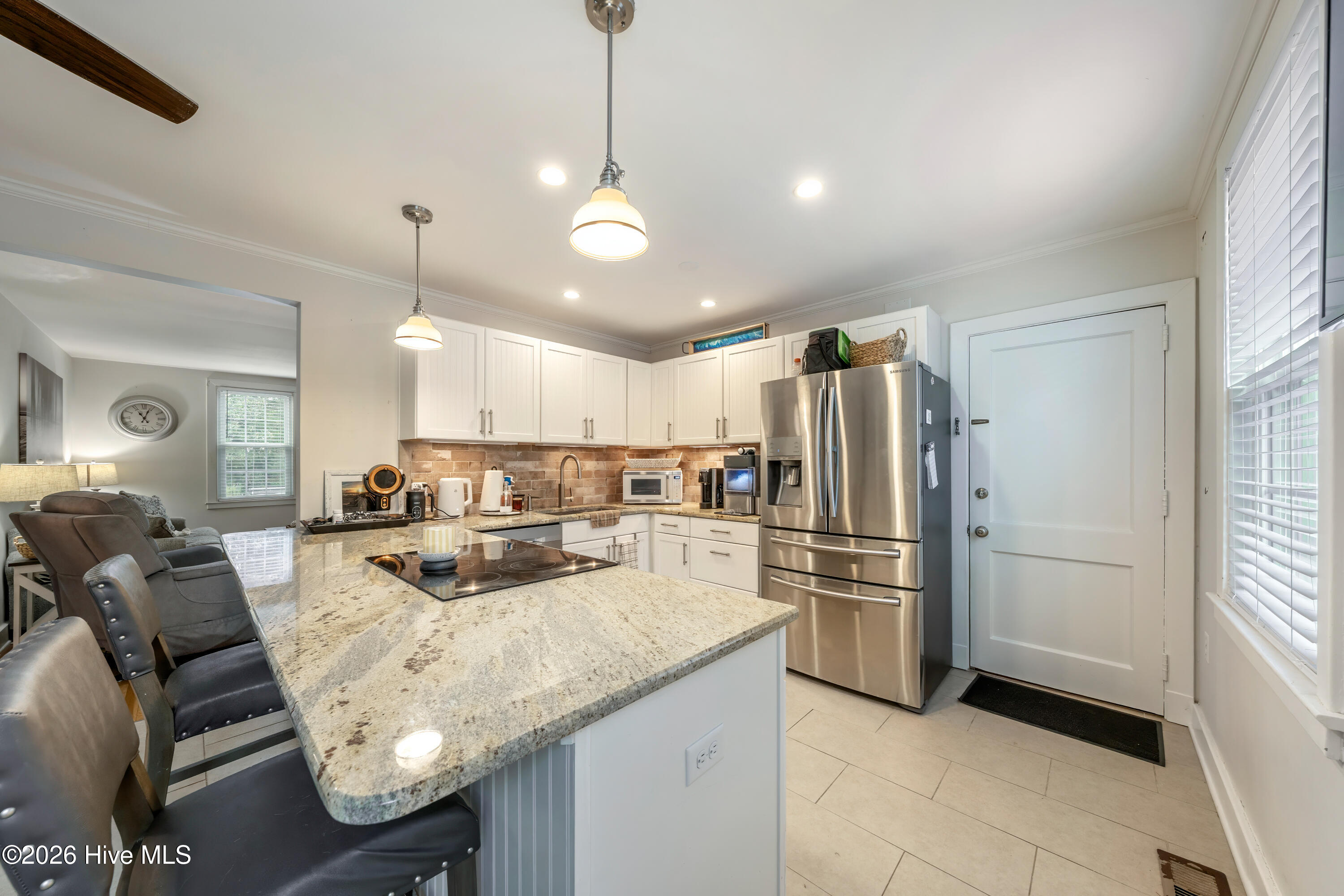 2940 Oleander Drive G6 Property Photo 13