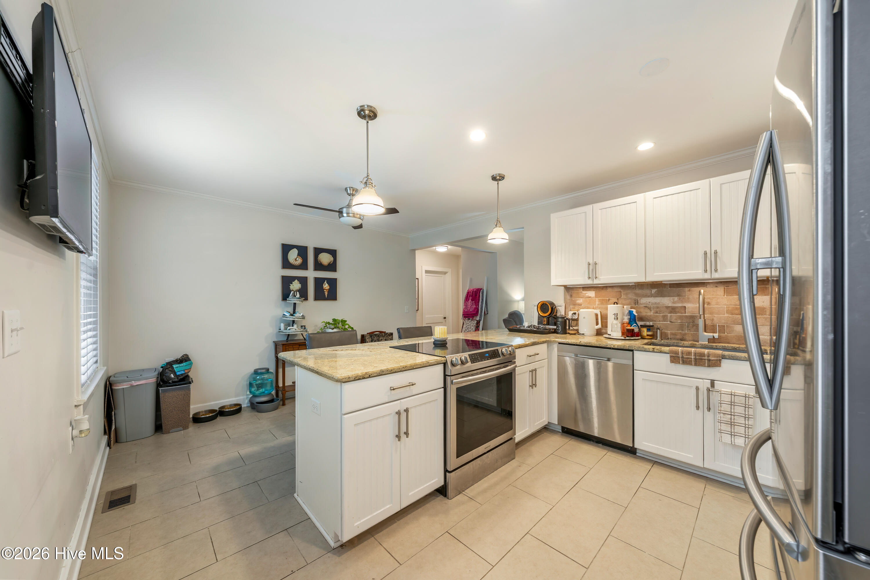 2940 Oleander Drive G6 Property Photo 19
