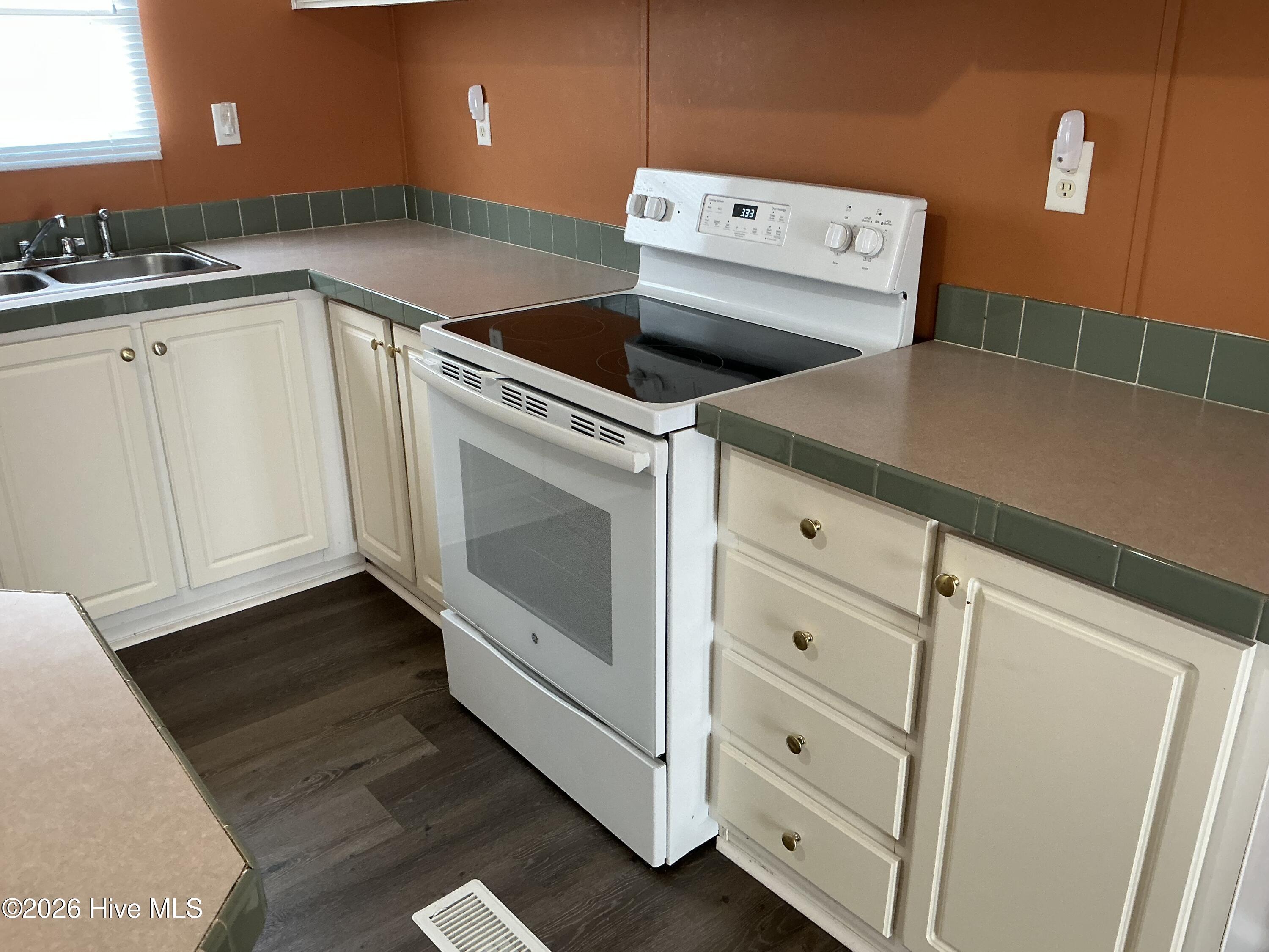 77 Maple Avenue Property Photo 12