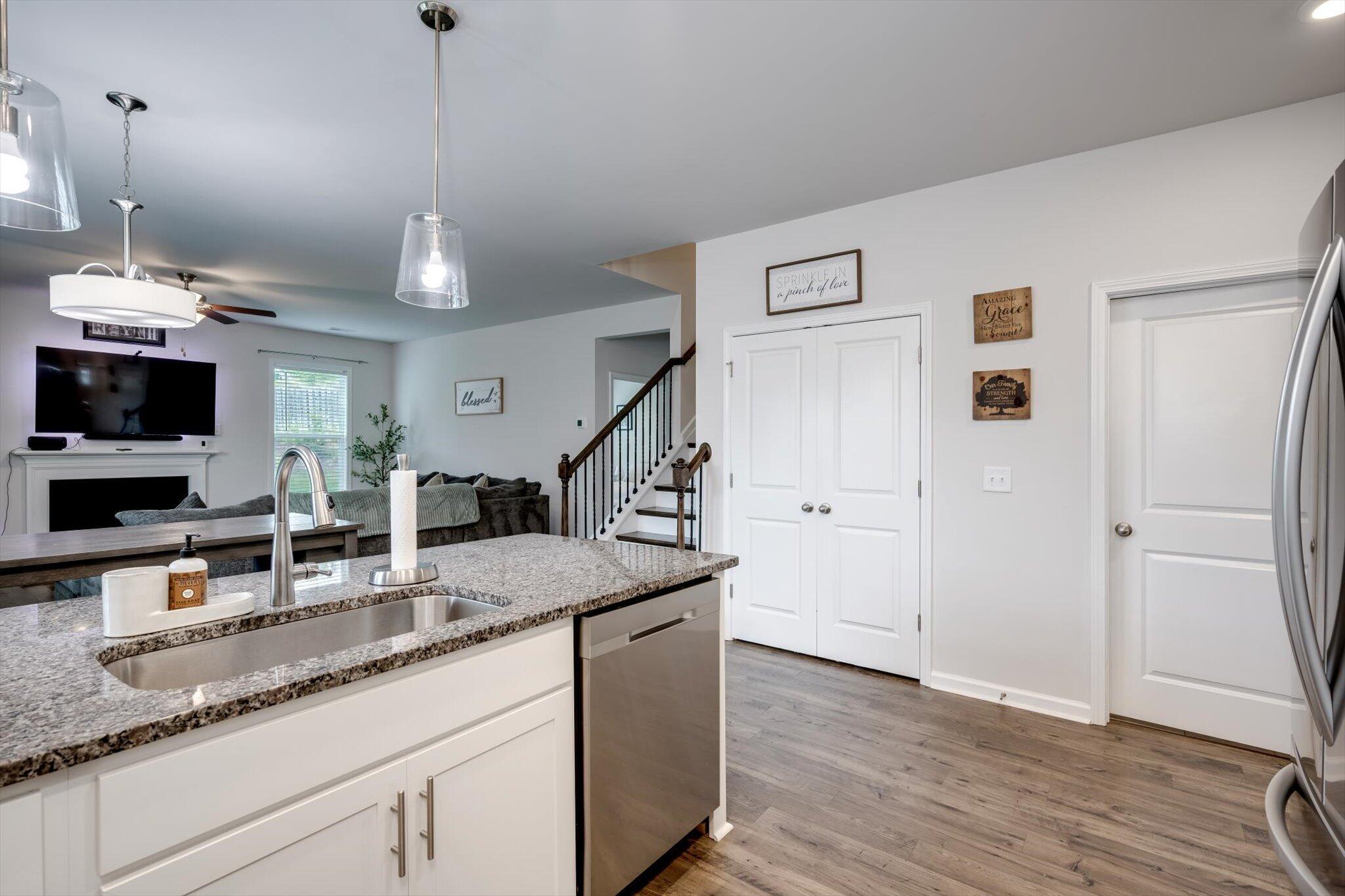 6383 Whirlaway Road Property Photo 5