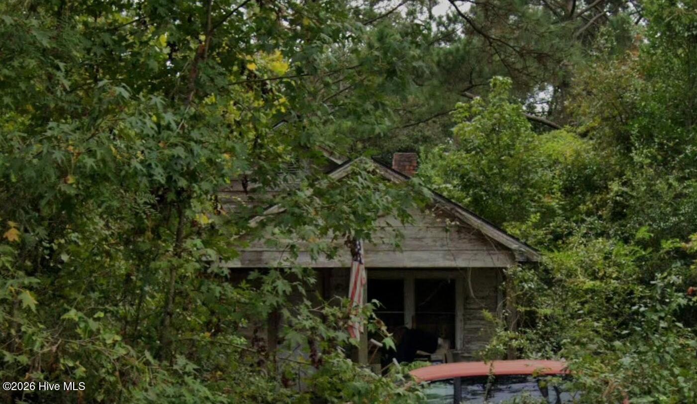 245 Golden Road Property Photo 3